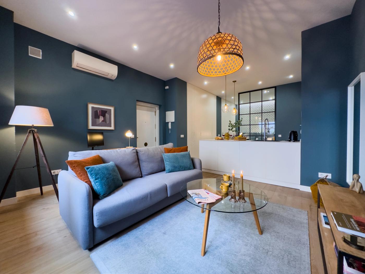 NESTIC - MENESES - Living room Furnished apartment with services