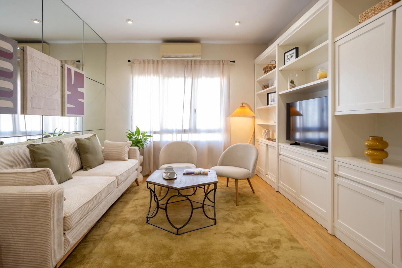 NESTIC - ALCAÑICES - Living room Furnished apartment with services