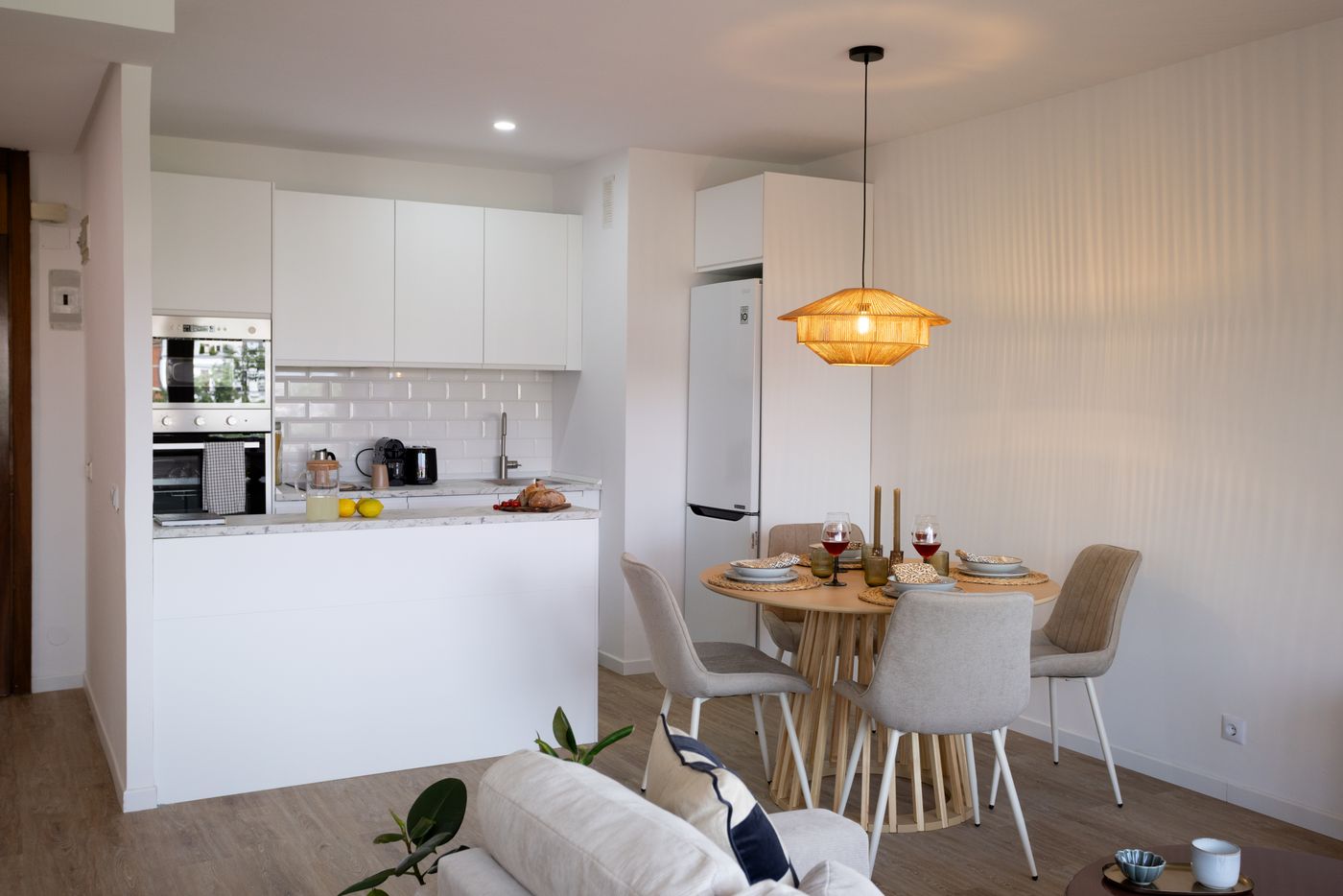 NESTIC - HERVÍAS - Kitchen Furnished apartment with services