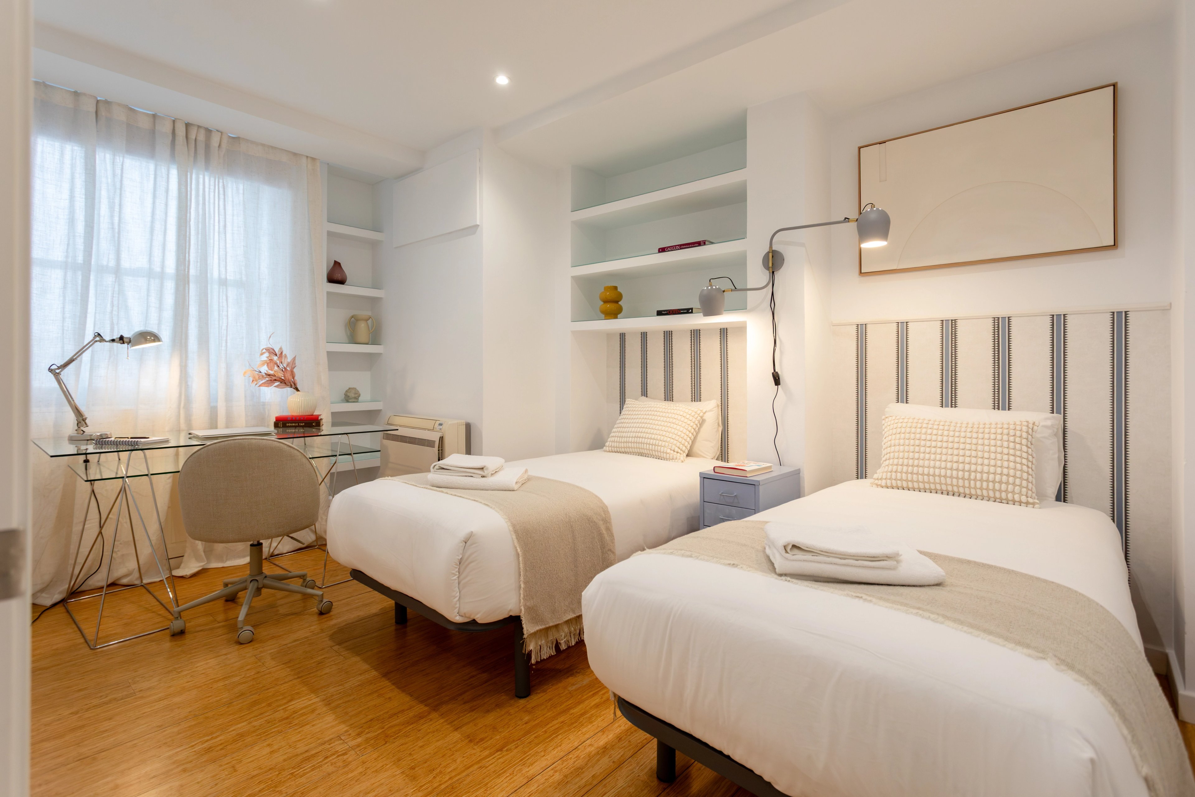 NESTIC - LIRIA - Apartamento amueblado con servicios - Dormitorio