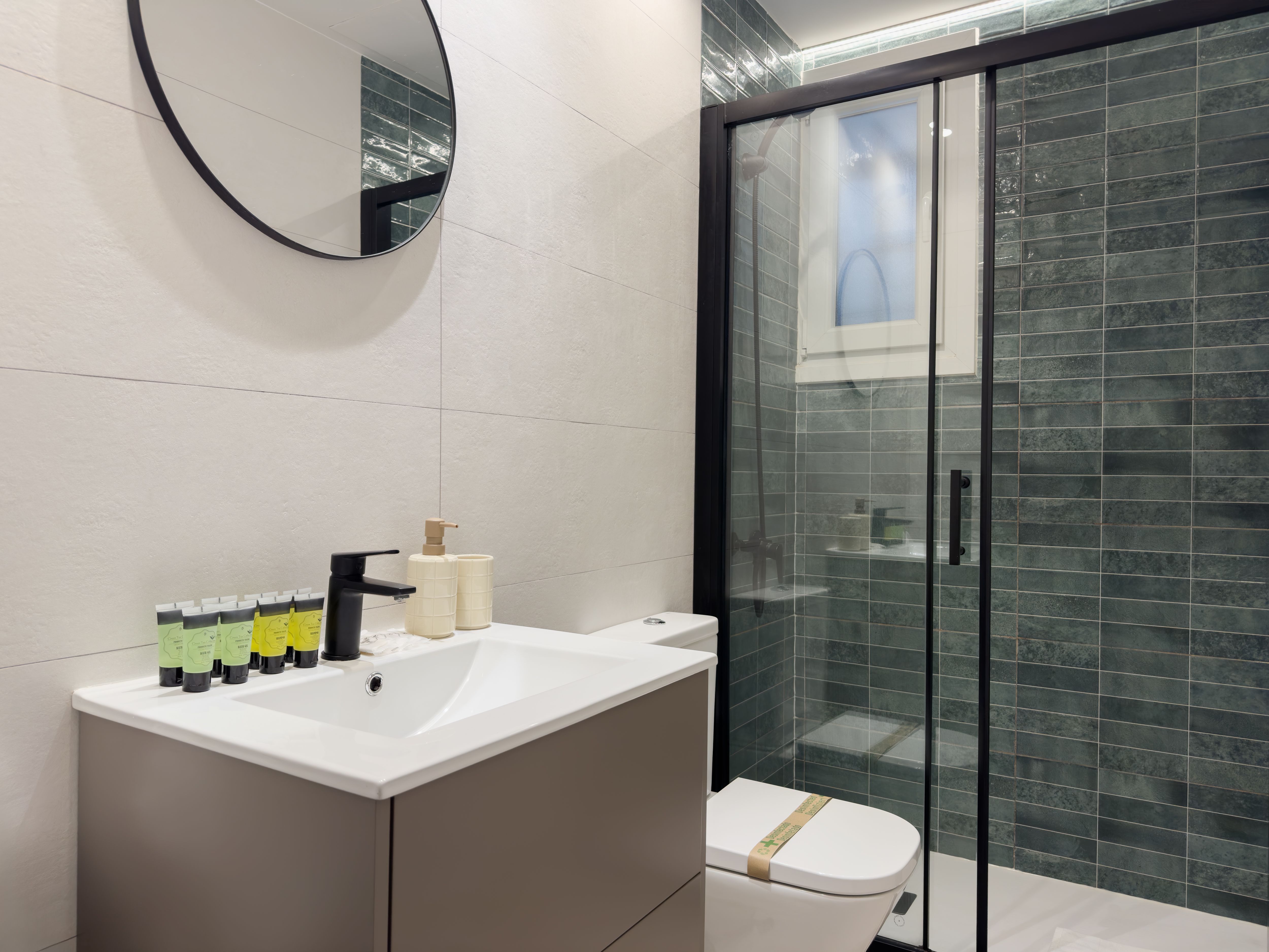 NESTIC - BELLIDO - Baño apartamento amueblado con servicios