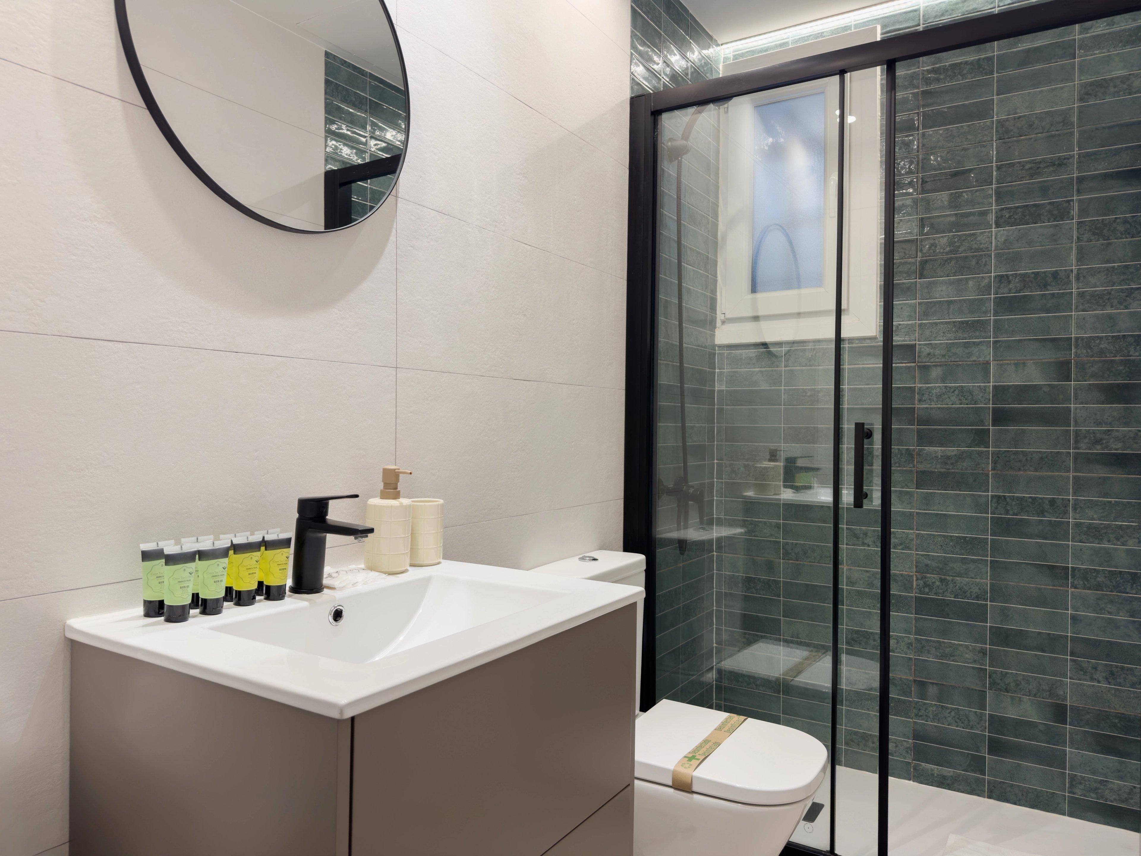 NESTIC - BELLIDO - Baño apartamento amueblado con servicios