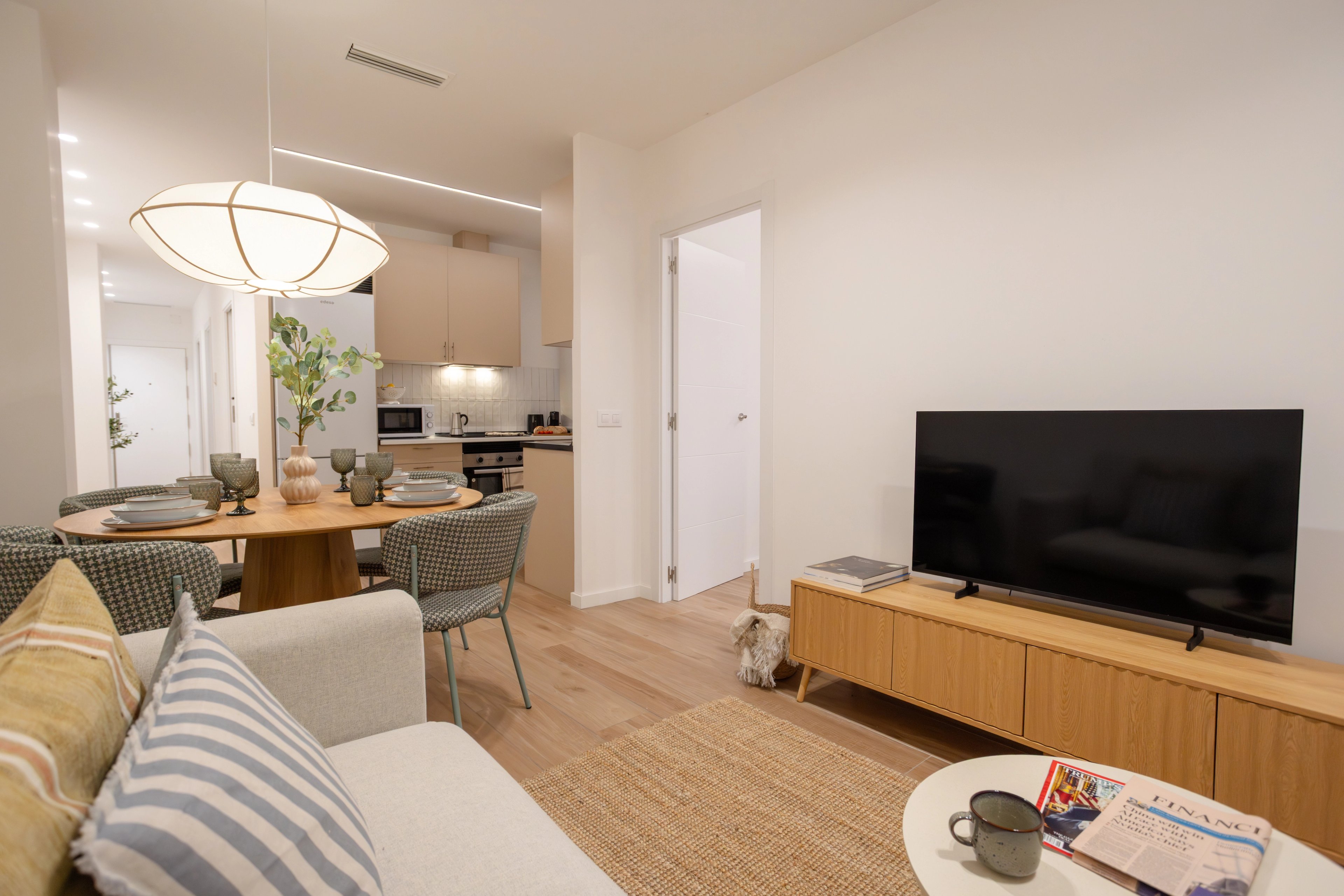 NESTIC - BELLIDO - Salón apartamento amueblado con servicios