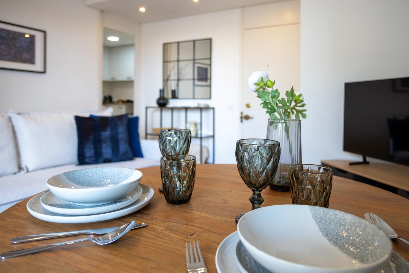 NESTIC - ALIAGA - Dining room fully furnished apartment