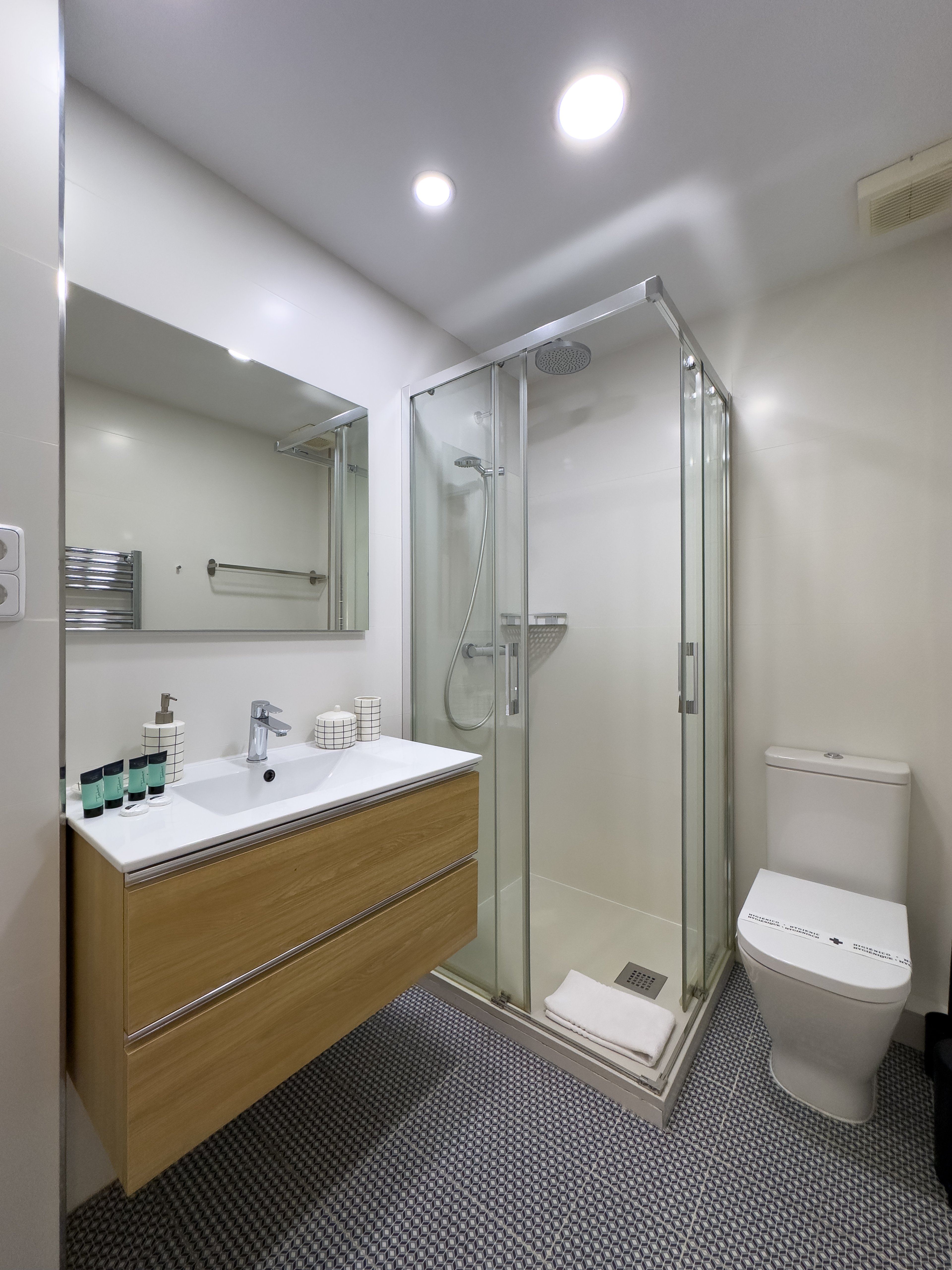NESTIC - VILLAR - Bathroom 3 Furnished apartment with services