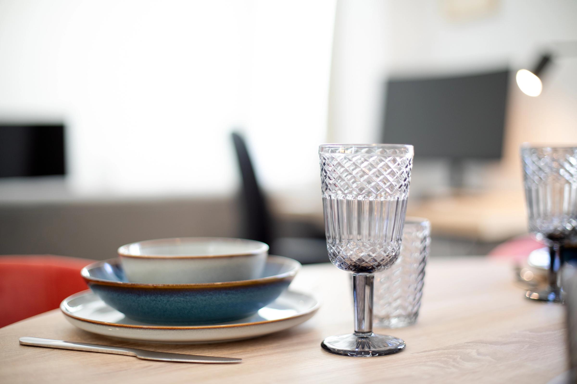 NESTIC - ACLA - Dining room fully furnished apartment