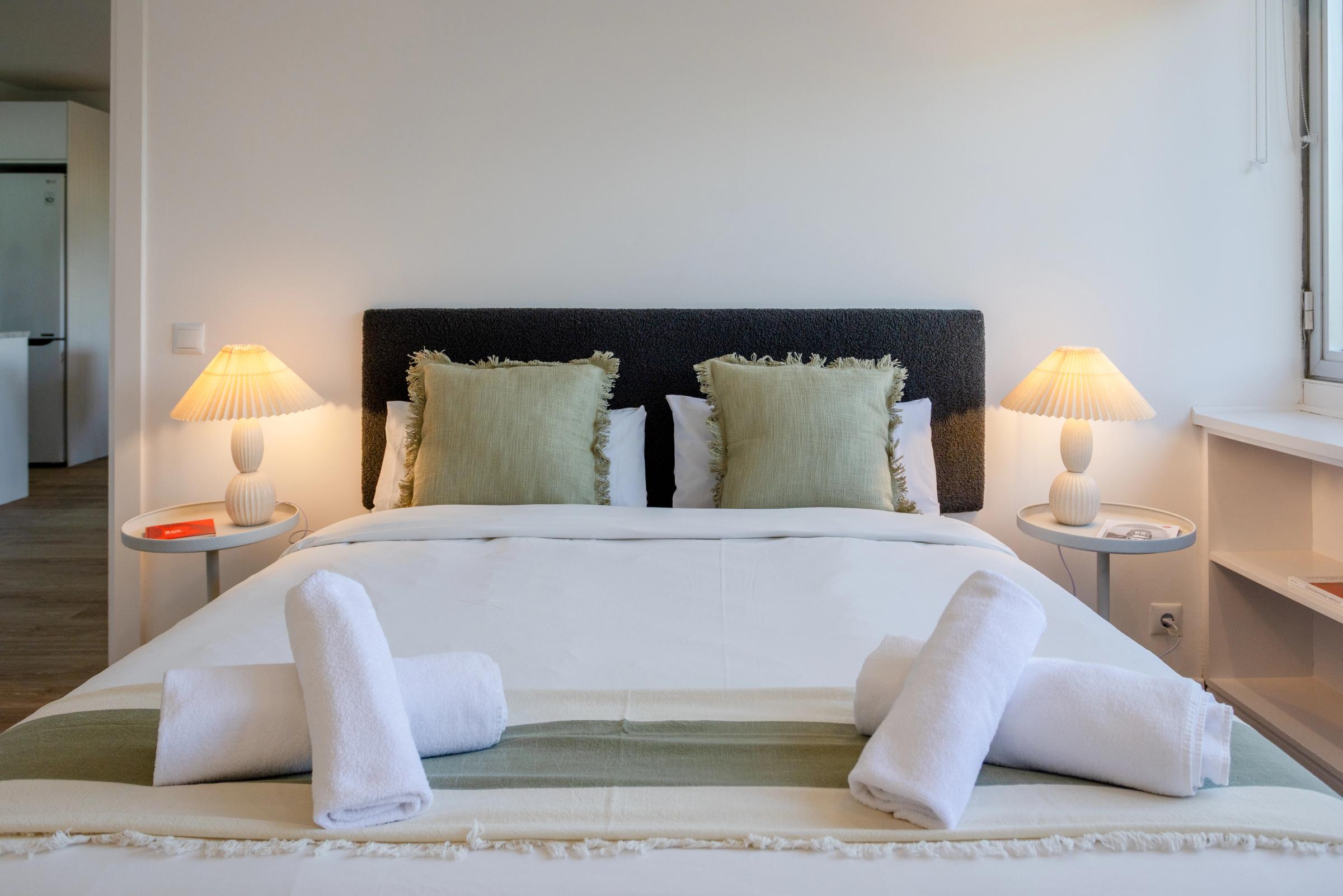 NESTIC - HERVÍAS - Dormitorio Apartamento amueblado con servicios