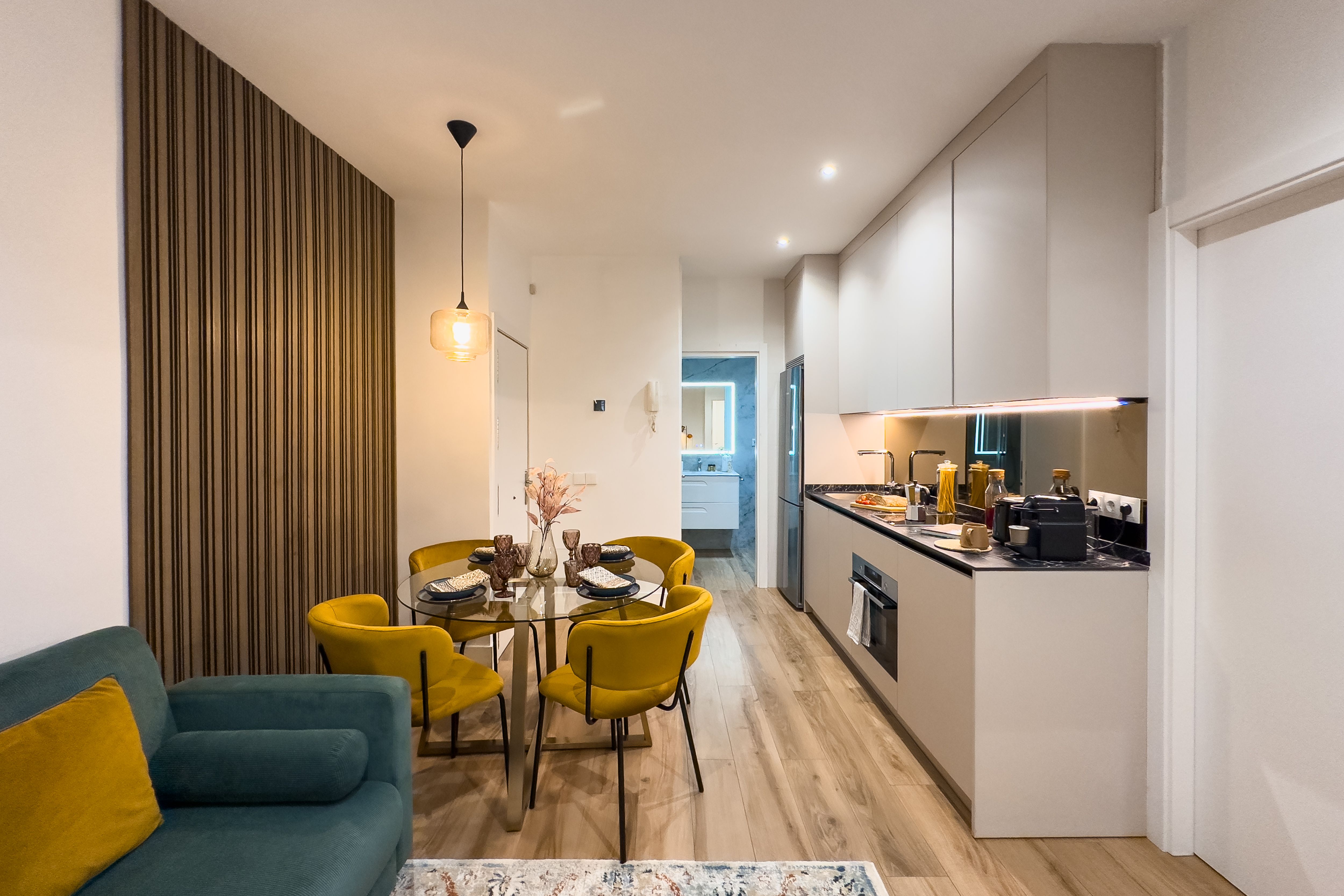 NESTIC - MOYANO - Salón apartamento amueblado con servicios