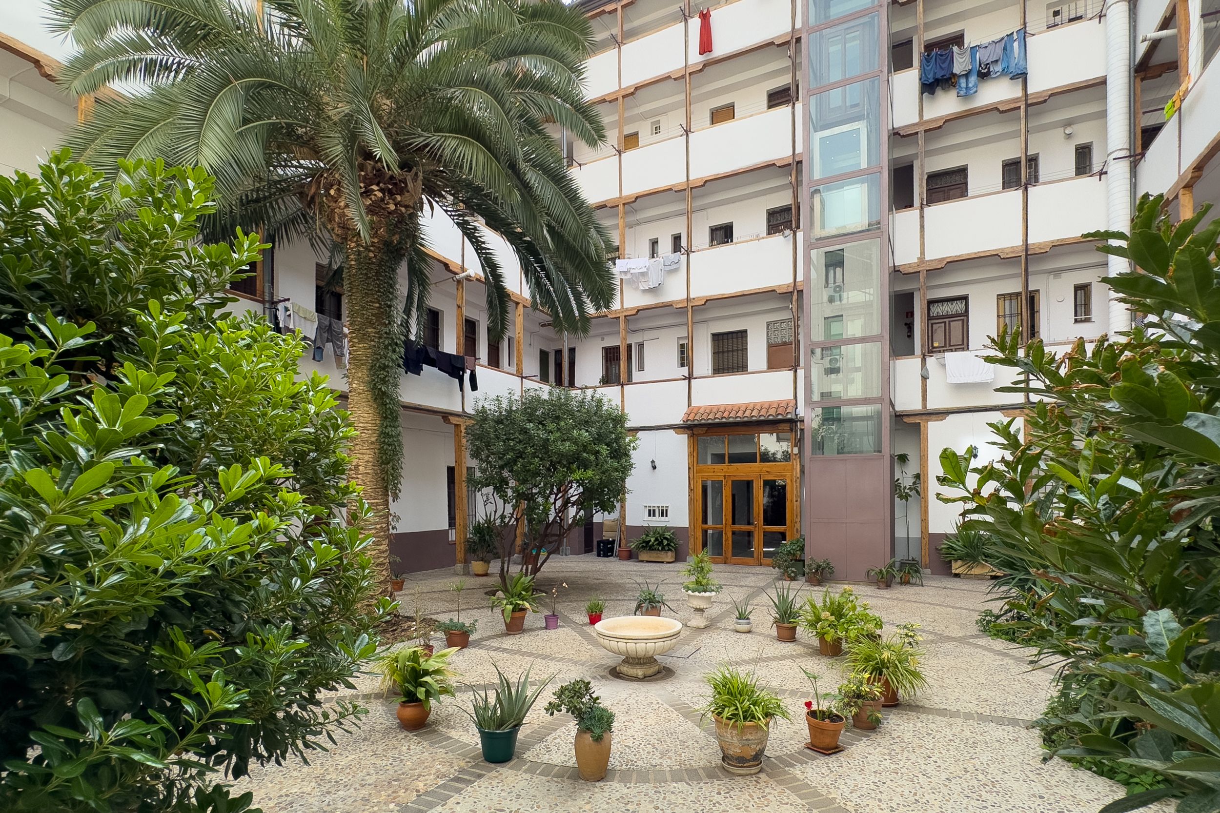 NESTIC - BARCINO - Patio Corrala apartamento amueblado con servicios