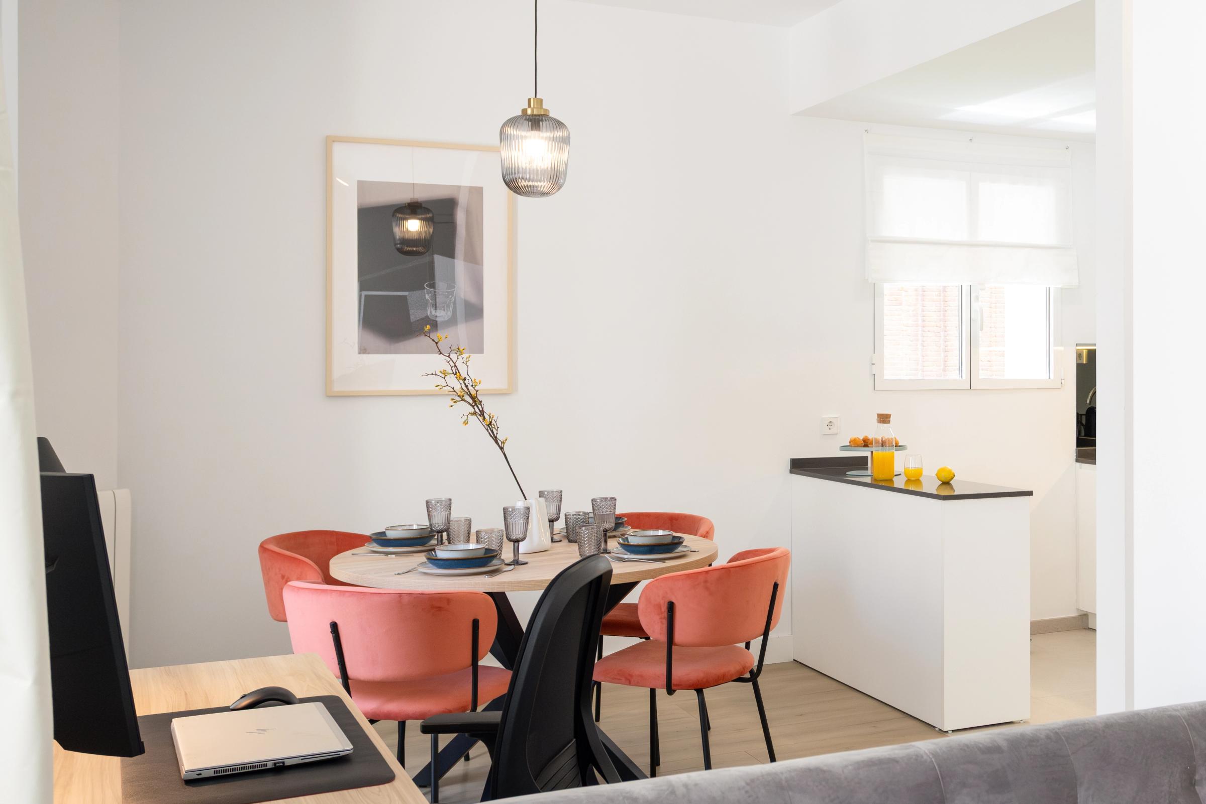 NESTIC - ACLA - Dining room fully furnished apartment