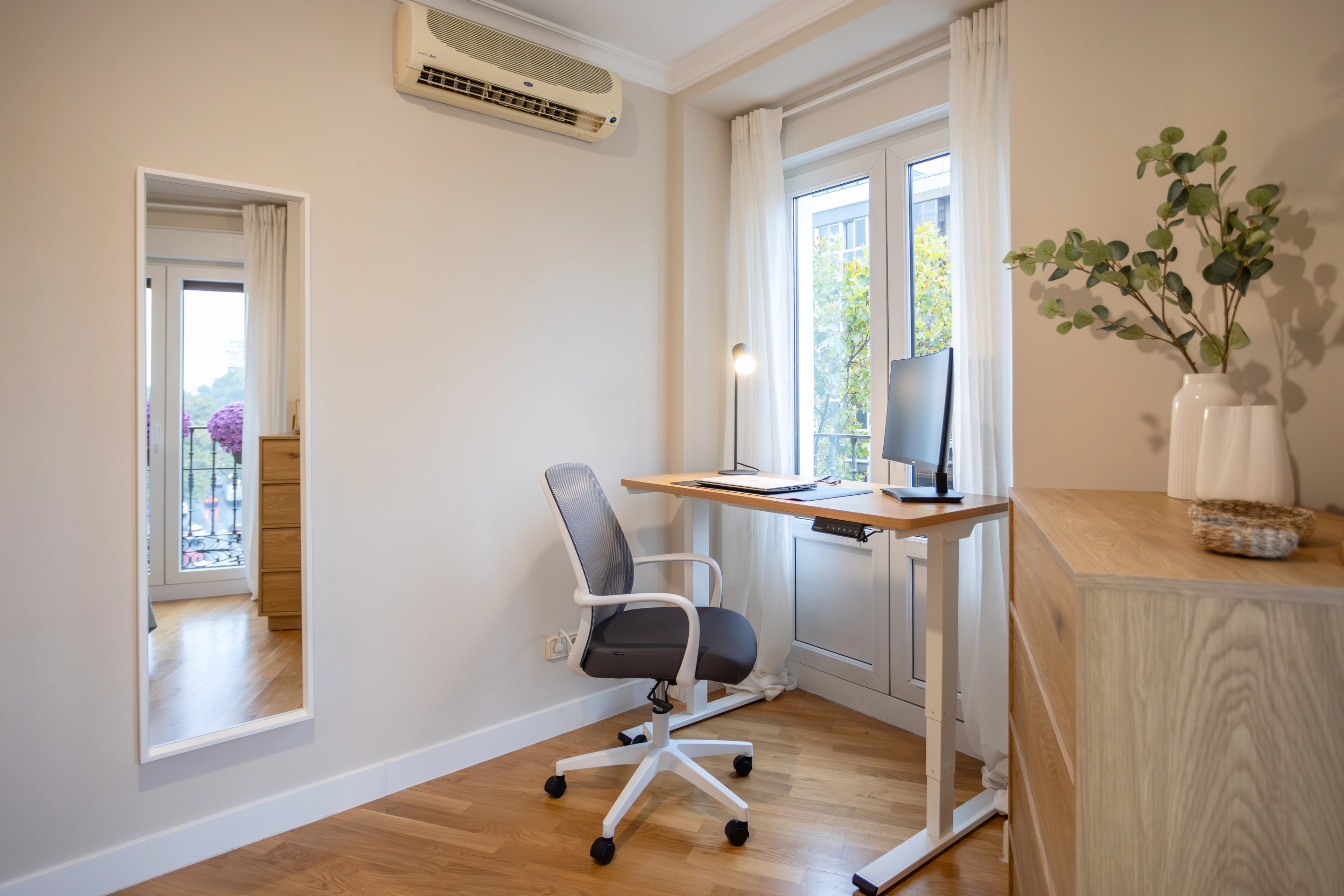 NESTIC - LANUZA - Dormitorio apartamento amueblado con servicios