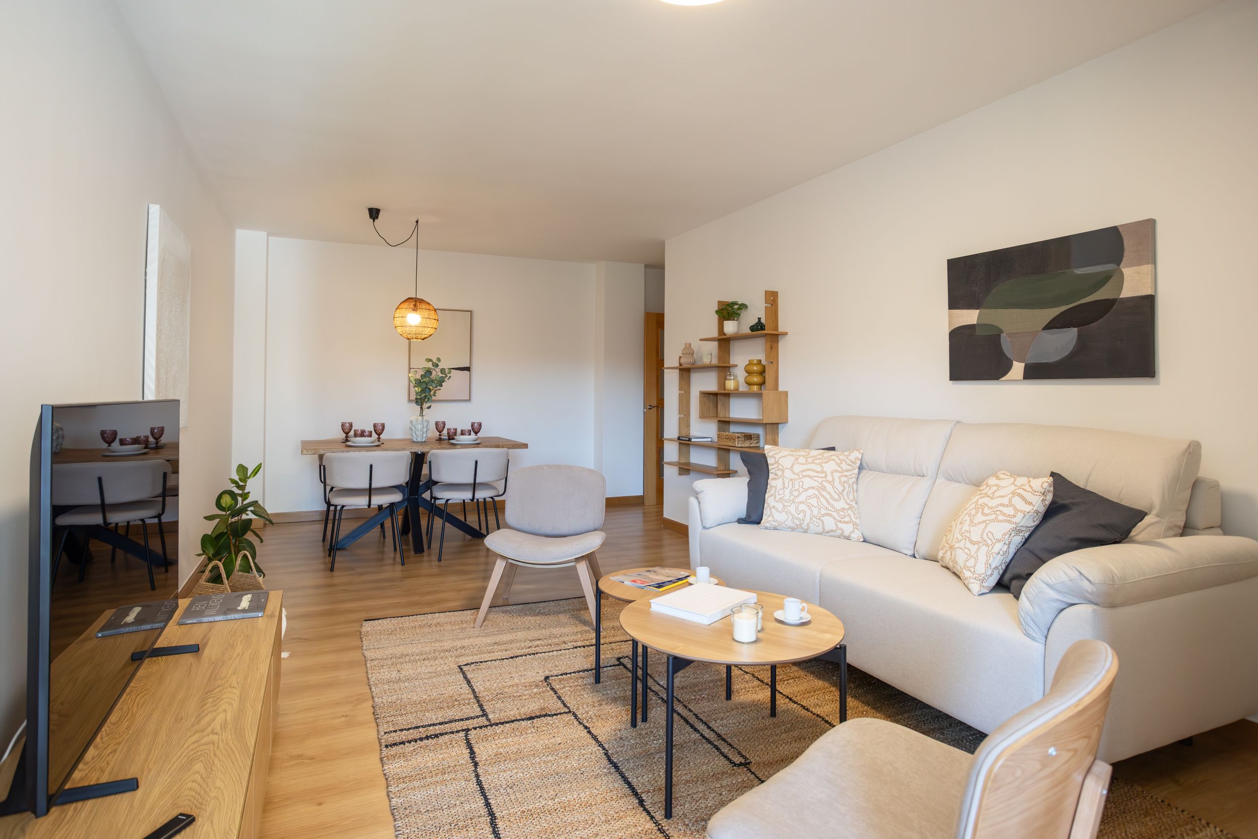 NESTIC - LIDIA - Salón apartamento amueblado con servicios