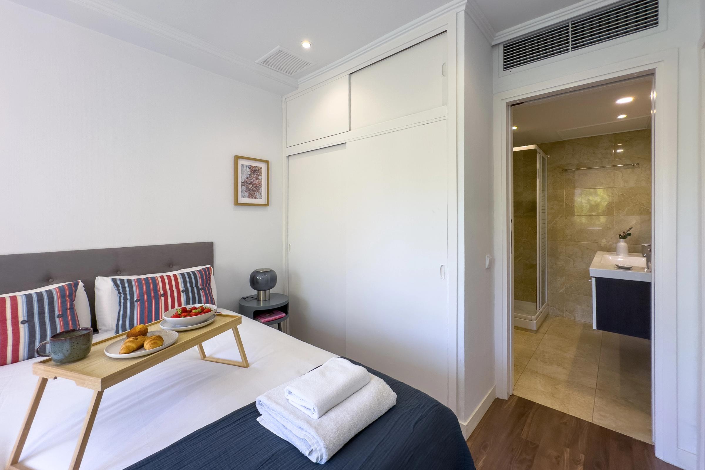 NESTIC - DARIEN - Bedroom fully furnished apartment