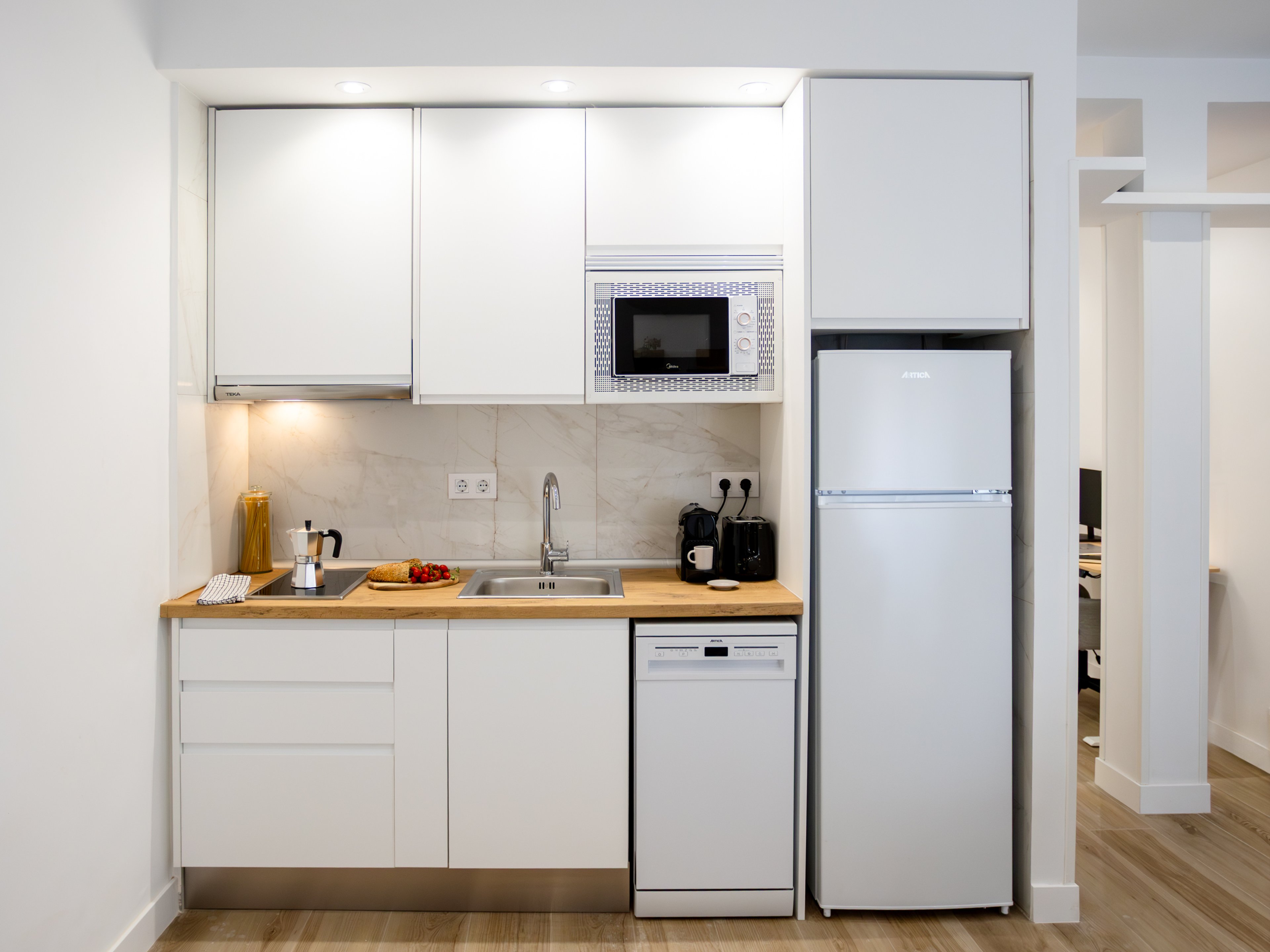 NESTIC - BARCINO - Cocina apartamento amueblado con servicios