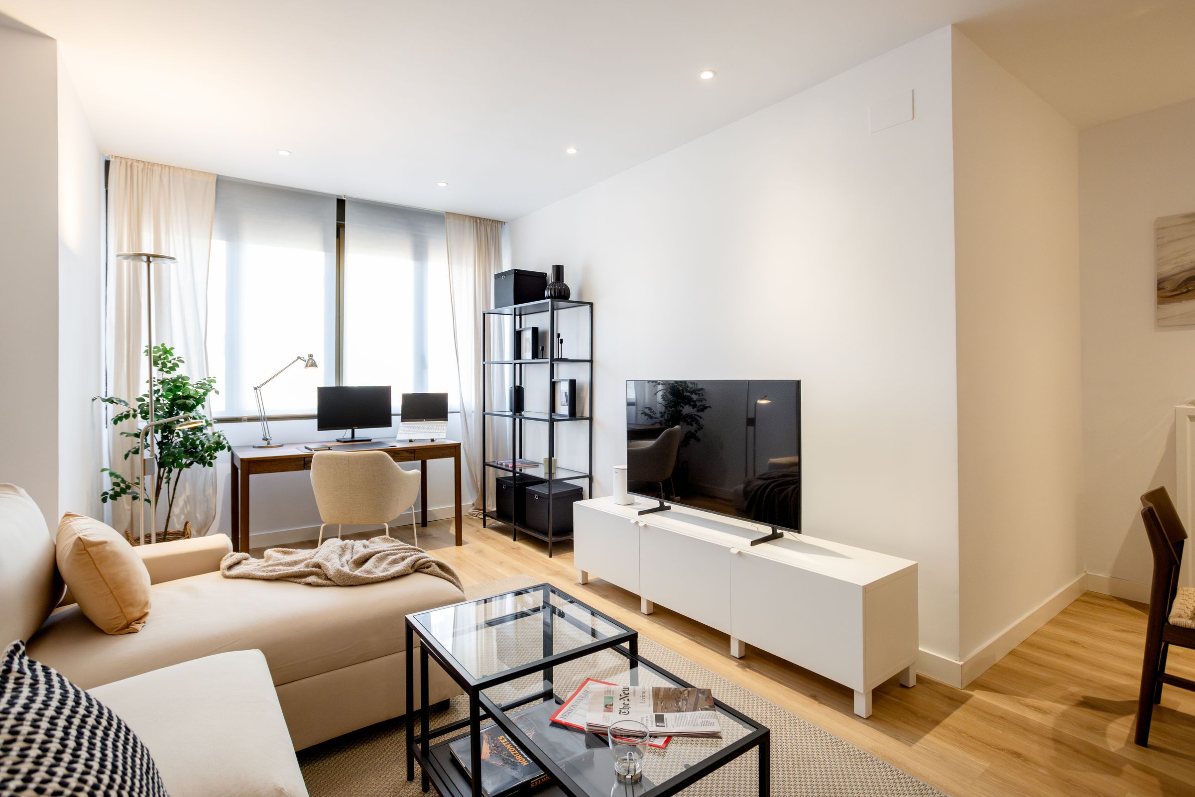 NESTIC - AURIA - Living room furnished apartment with services