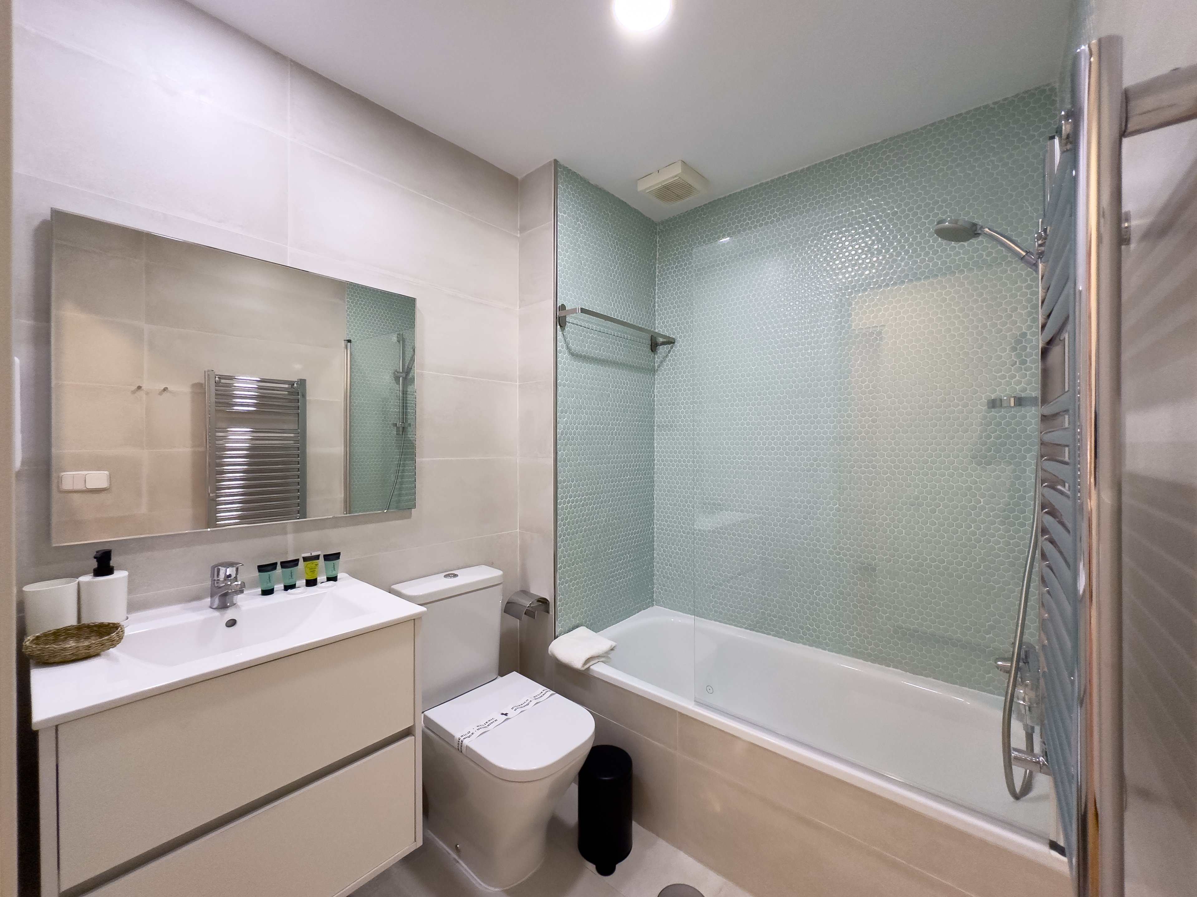 NESTIC - VILLAR - Bathroom 1 Furnished apartment with services