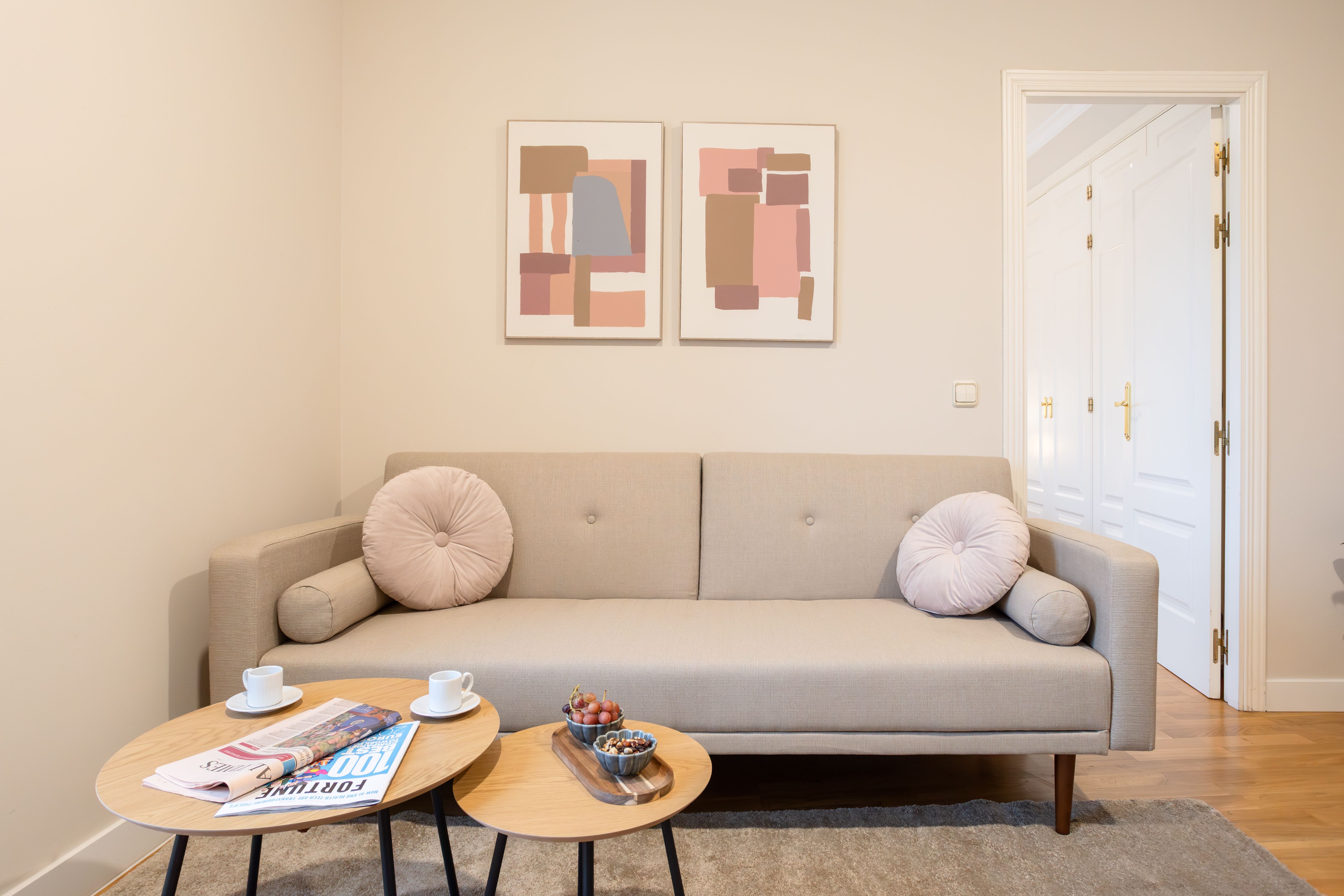 NESTIC - LANUZA - Salón apartamento amueblado con servicios