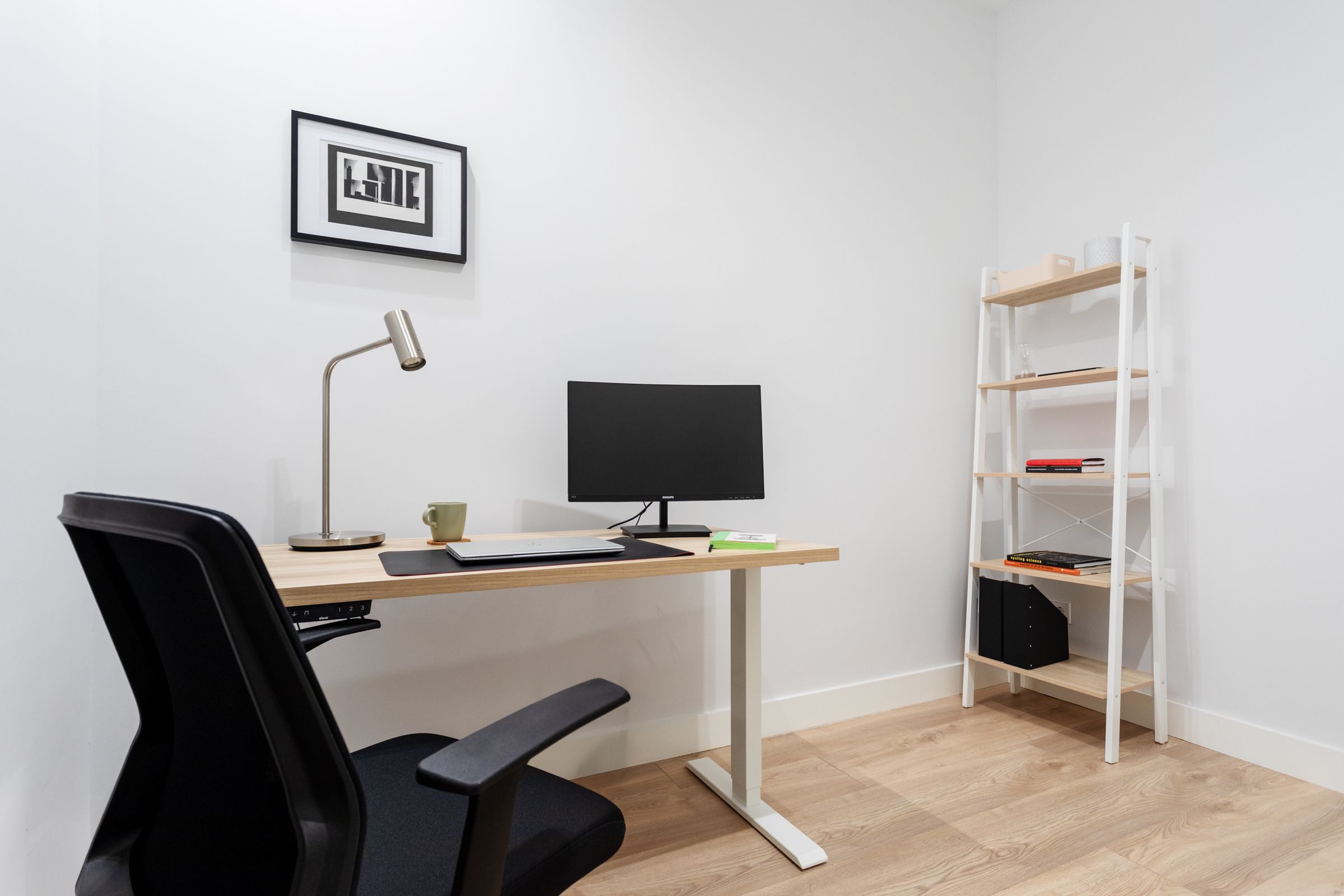 NESTIC - MENINA - Office room serviced apartment