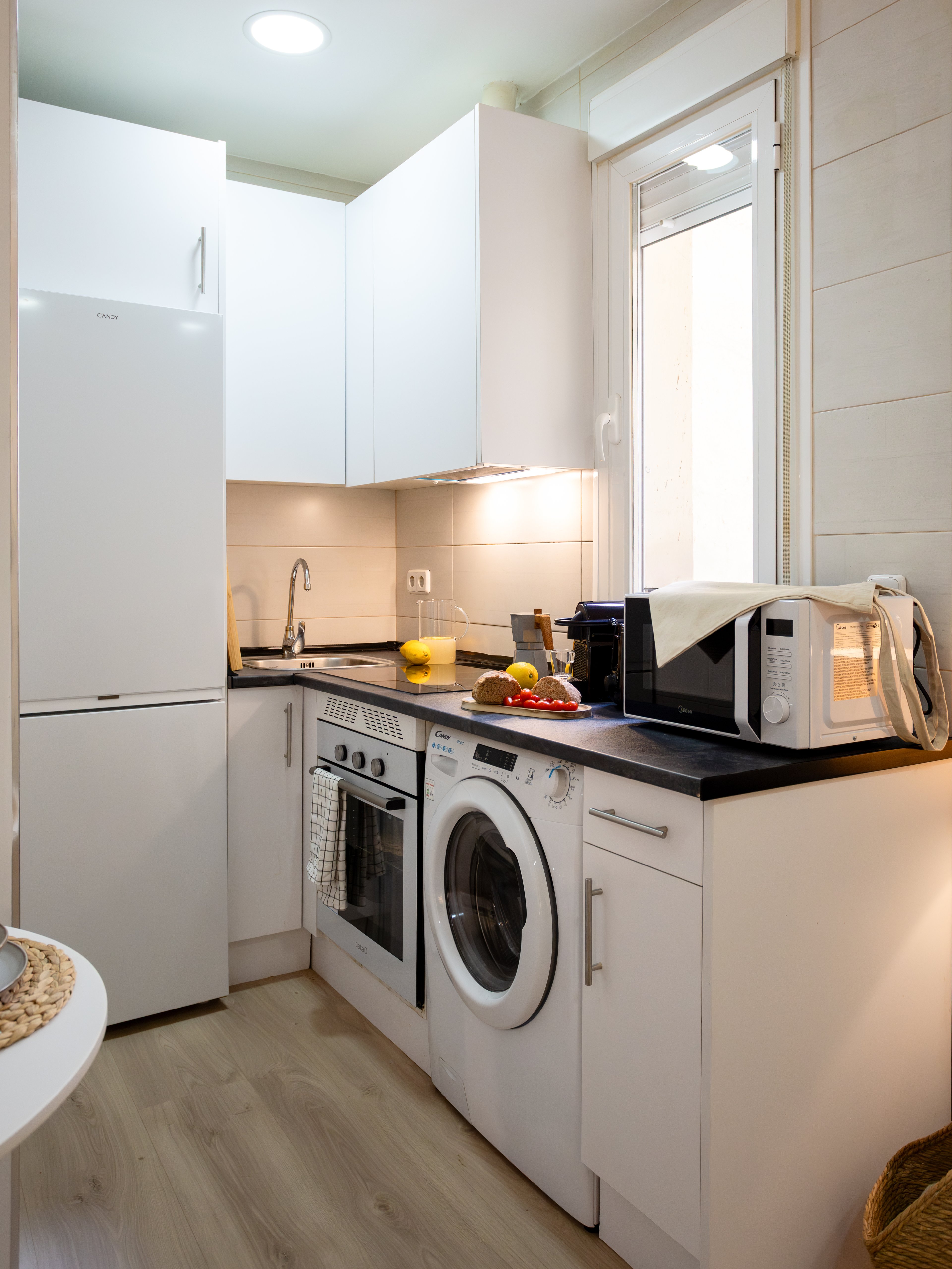NESTIC - BAYEU - Cocina Apartamento amueblado con servicios