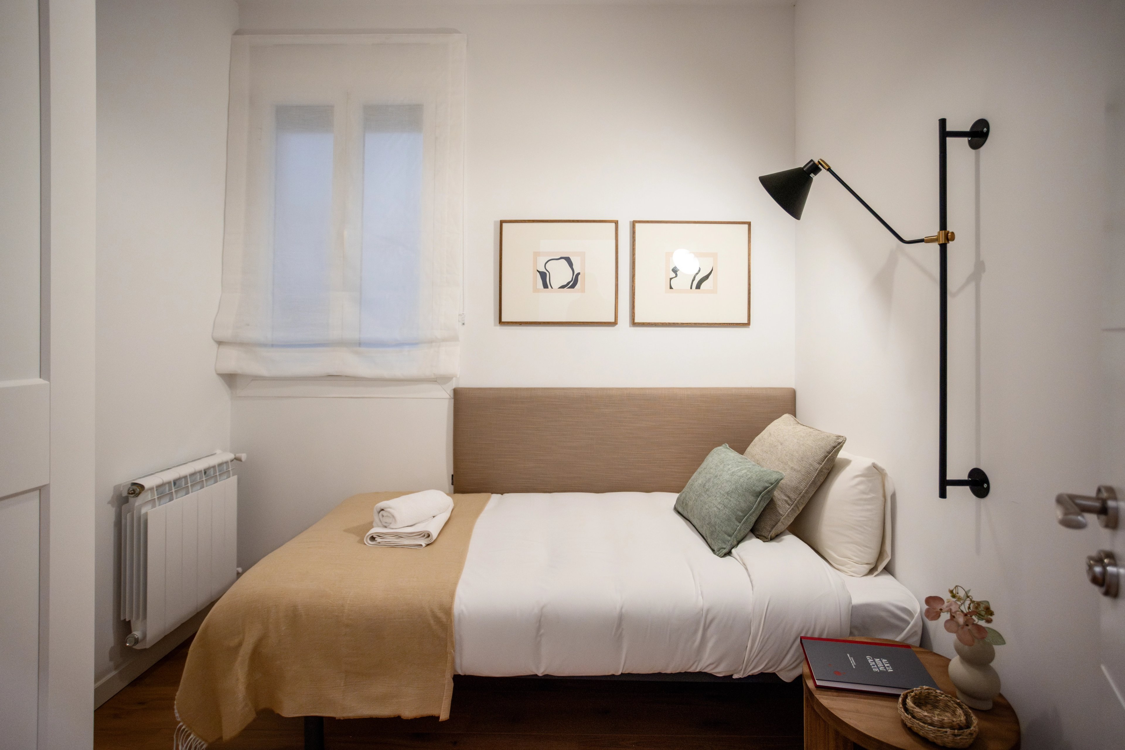 NESTIC - BRACARA - Tercer dormitorio apartamento amueblado con servicios