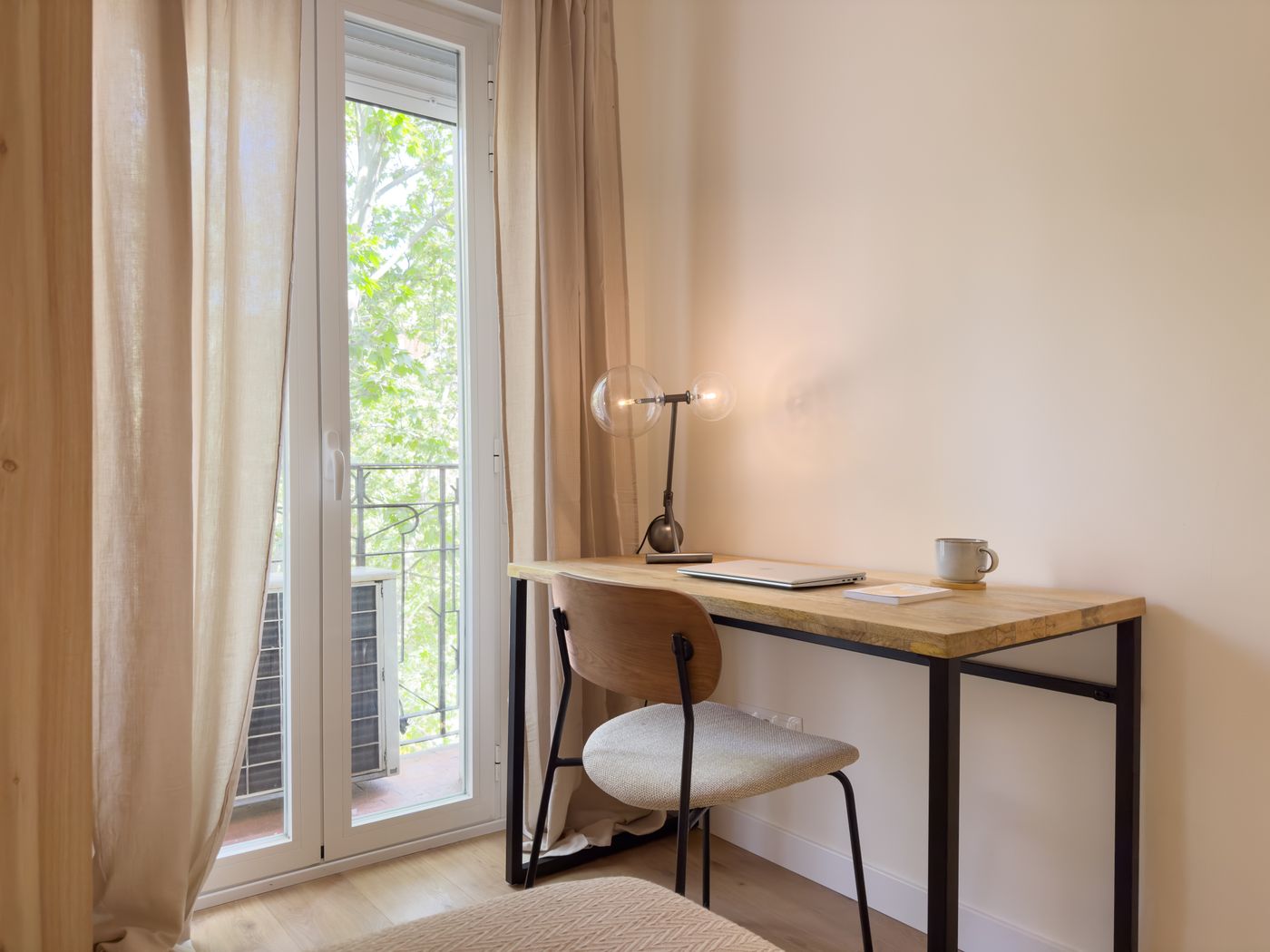 NESTIC - MURGA - Office room Furnished apartment with services