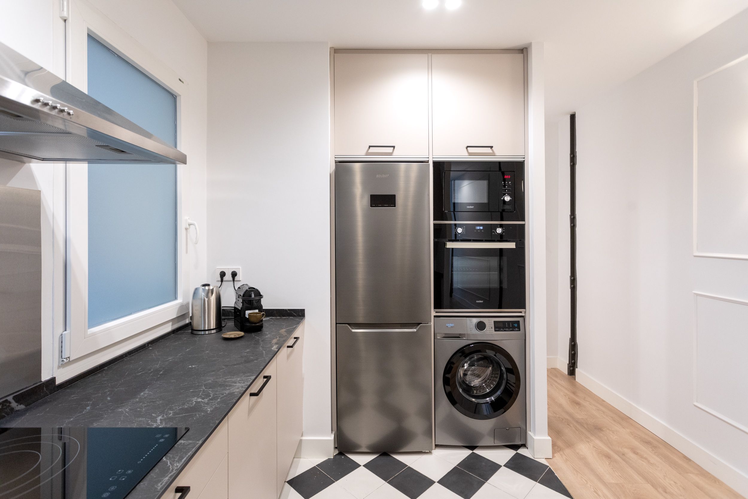 NESTIC - MENINA - Cocina equipada apartamento amueblado con servicios