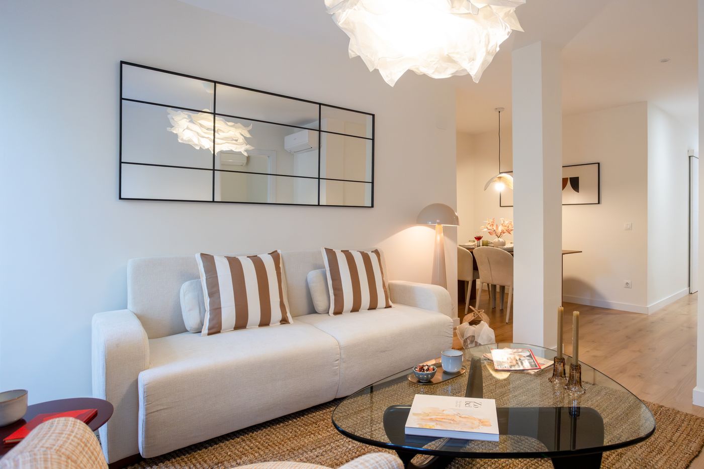 NESTIC - MURGA - Living room Furnished apartment with services