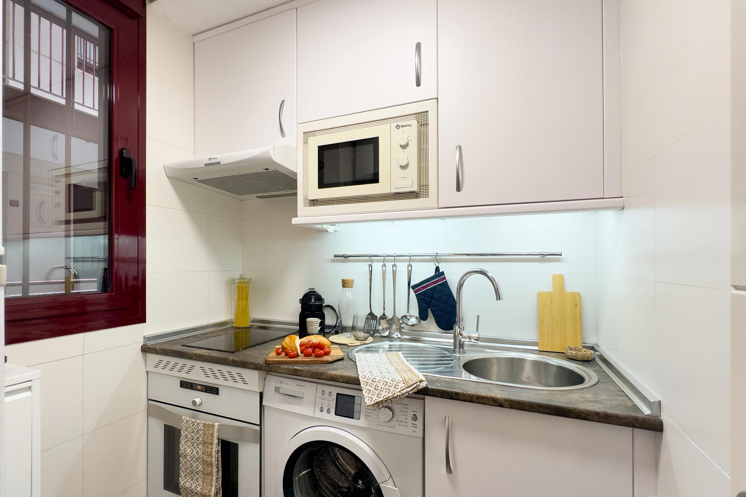 NESTIC - BERIAIN - Kitchen Furnished apartment with services