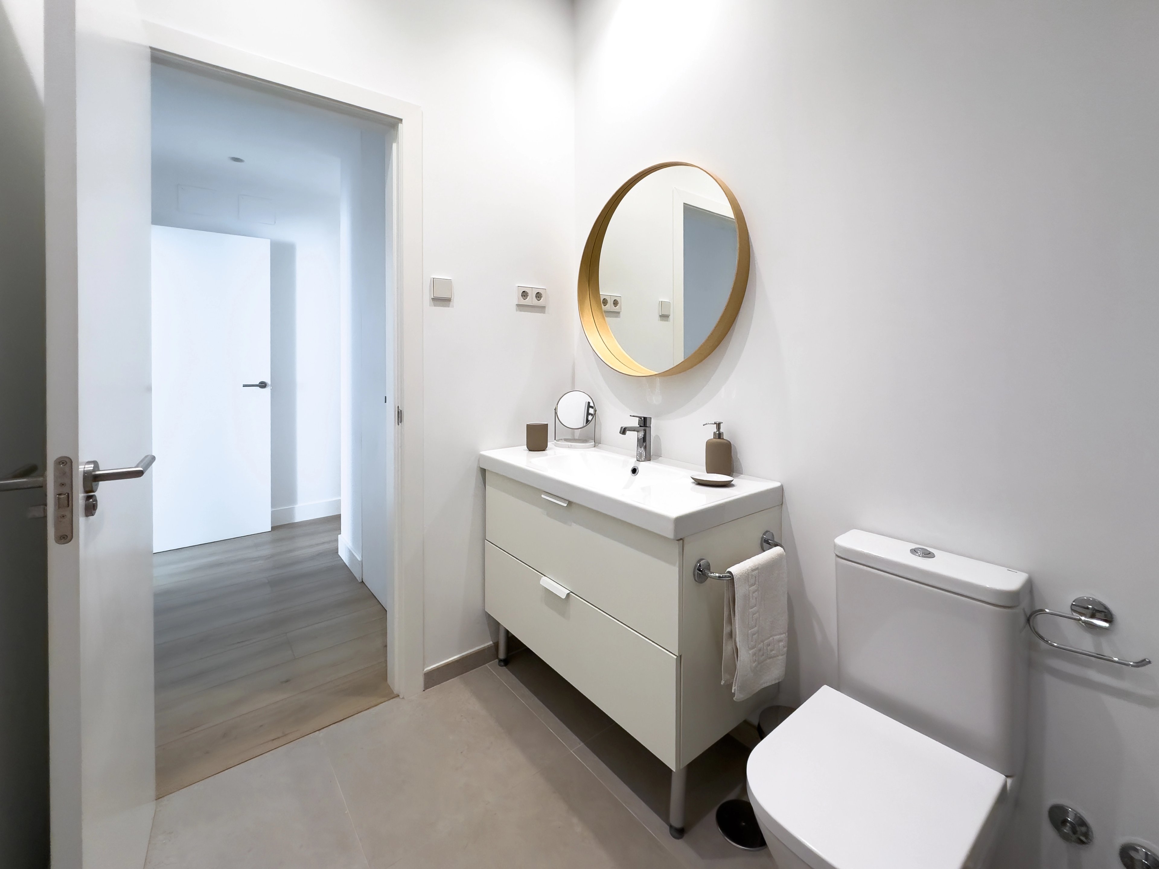 NESTIC - ACLA - Baño apartamento amueblado
