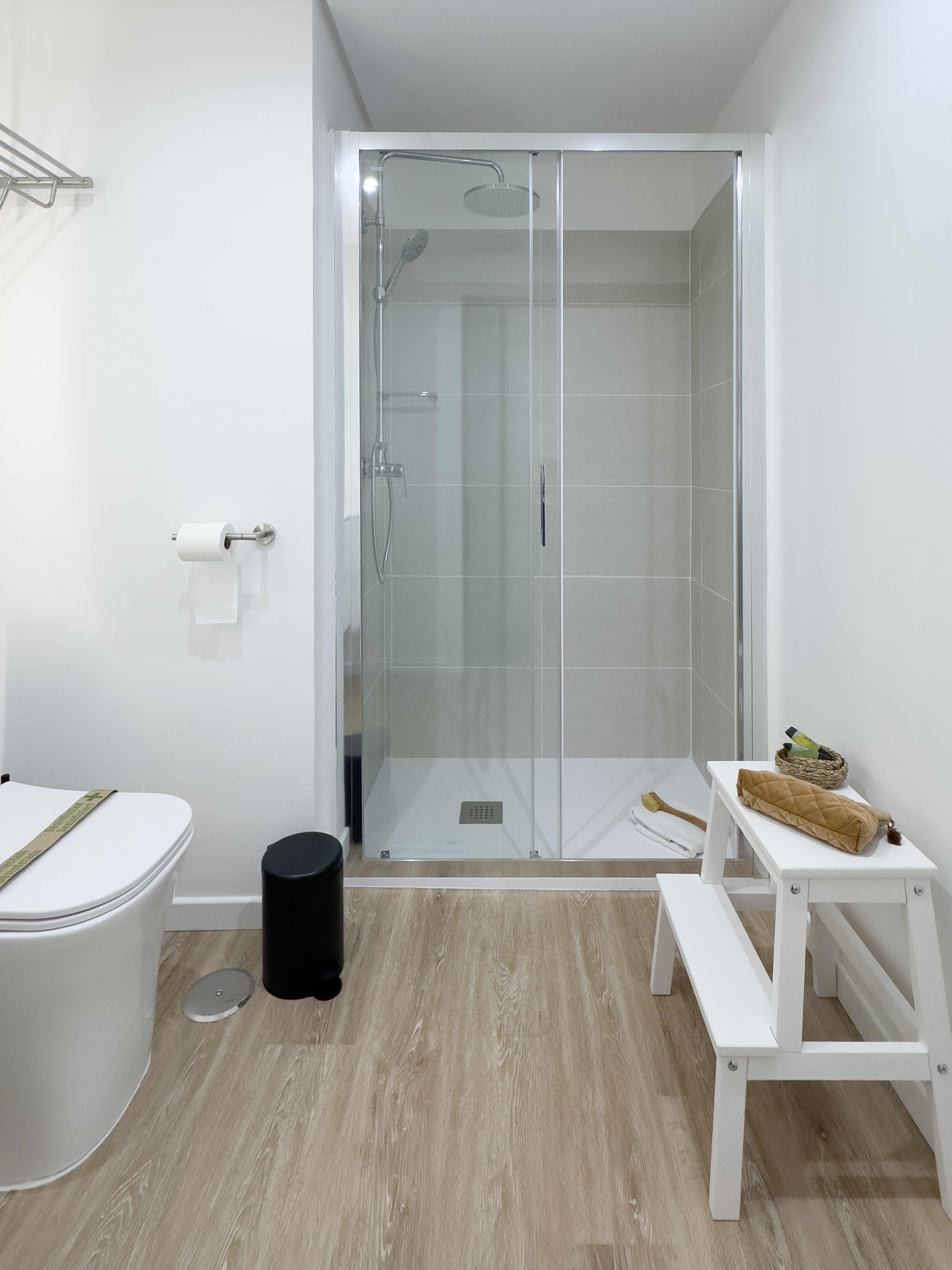NESTIC - HERVÍAS - Baño Apartamento amueblado con servicios