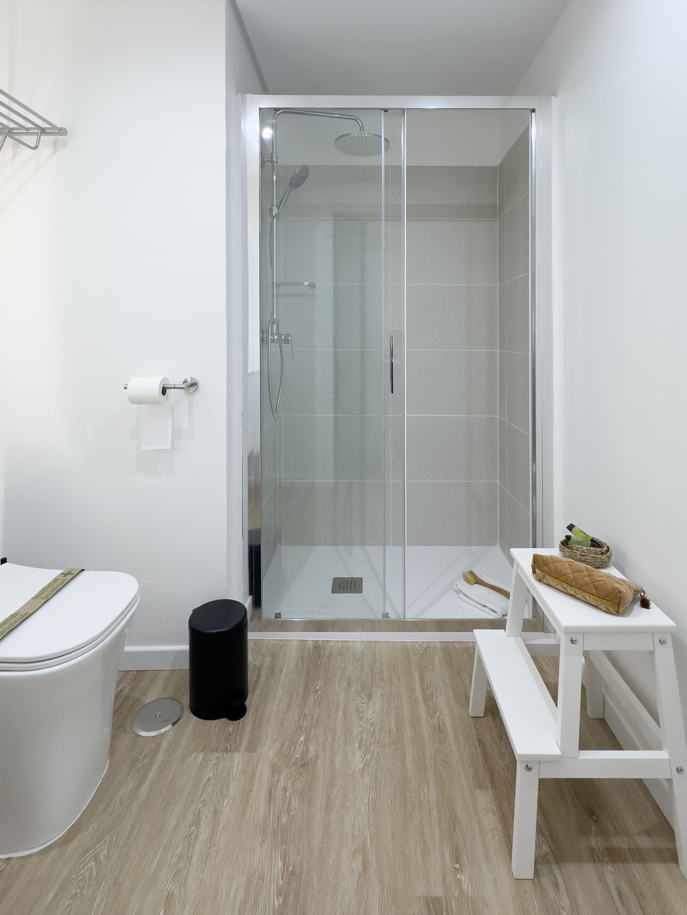 NESTIC - HERVÍAS - Baño Apartamento amueblado con servicios