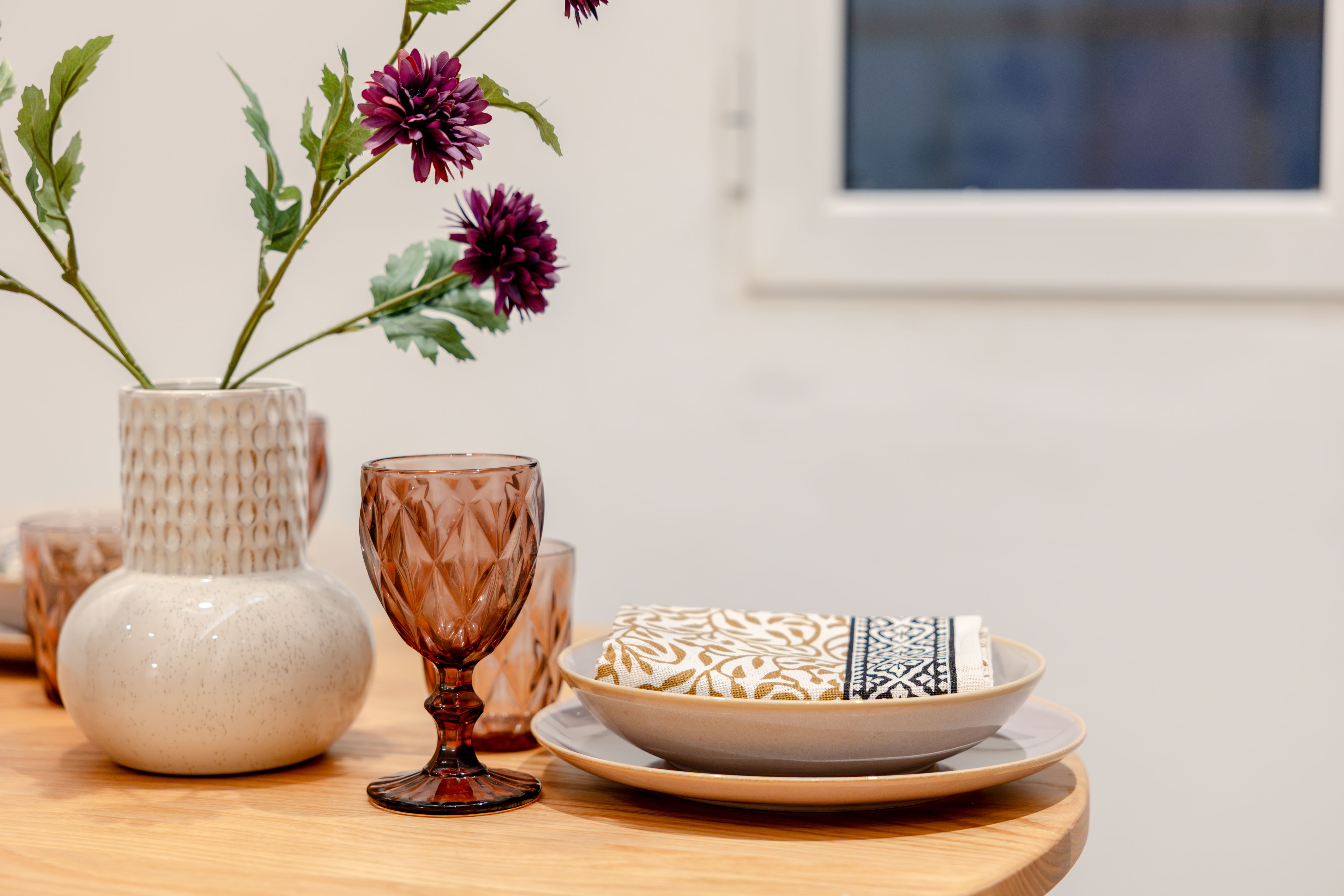 NESTIC - PONTONES - Comedor apartamento amueblado con servicios