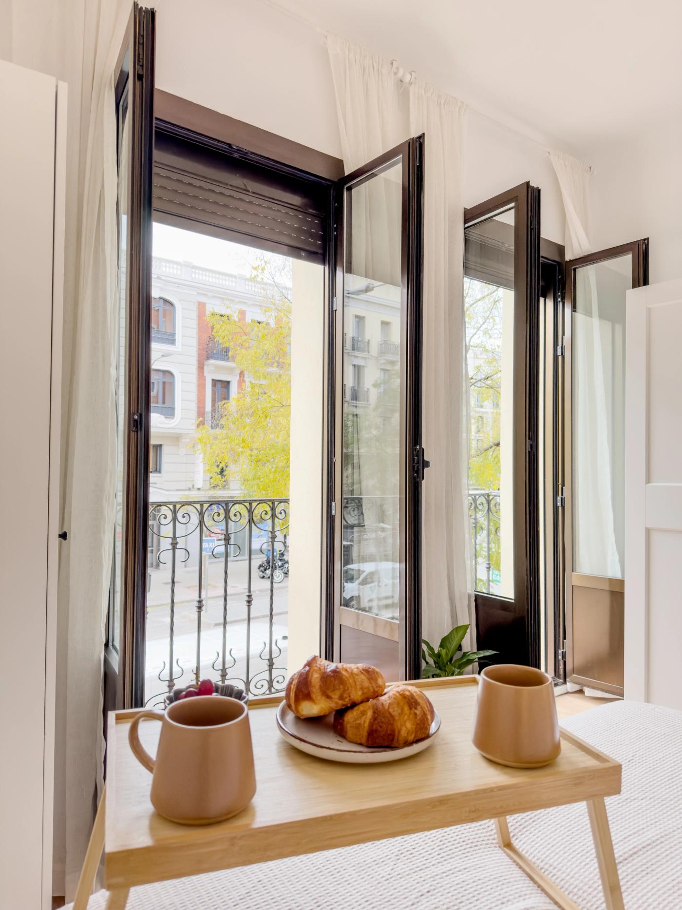 NESTIC - BRACARA - Main bedroom furnished apartment