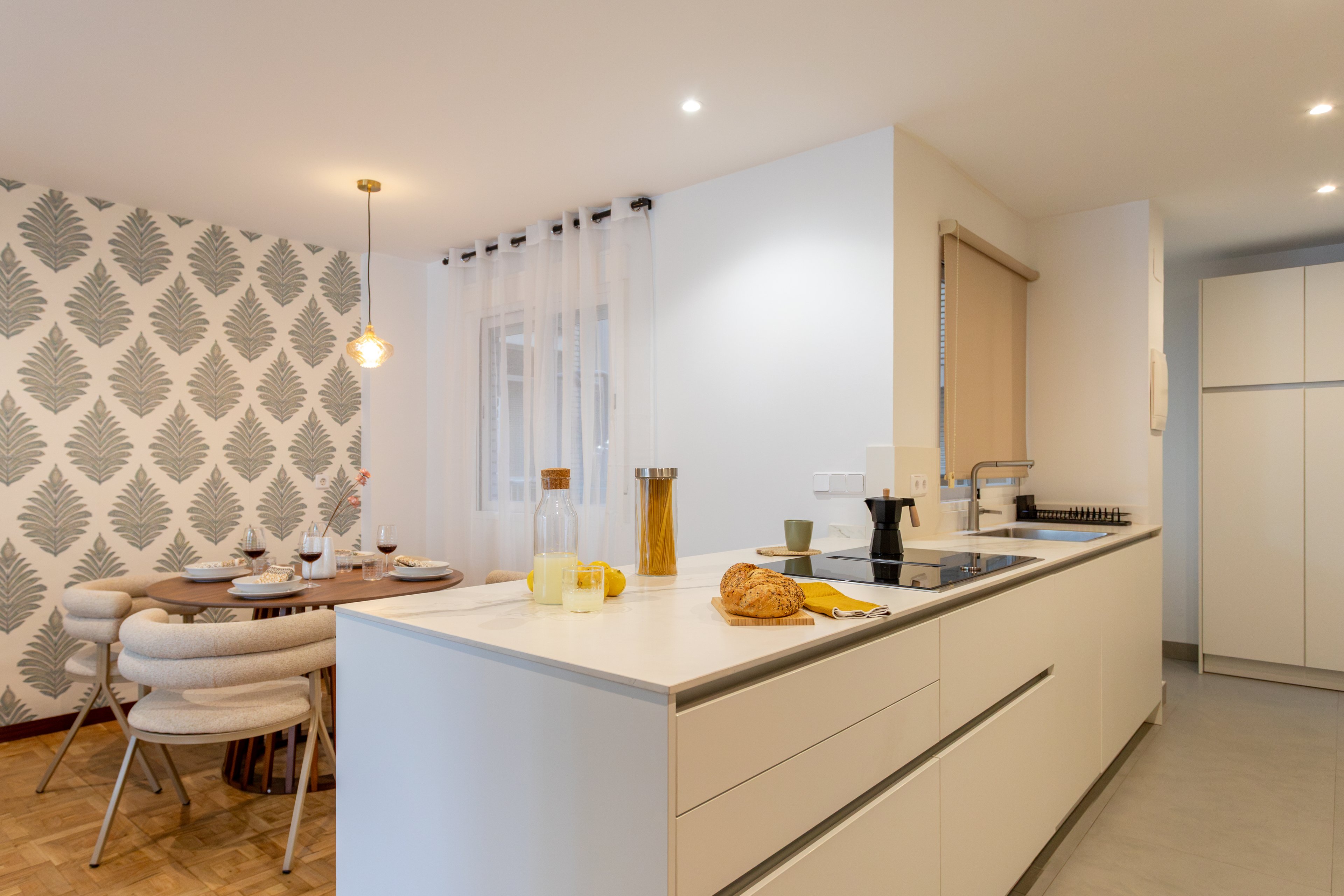 NESTIC - VILLAR - Kitchen Furnished apartment with services