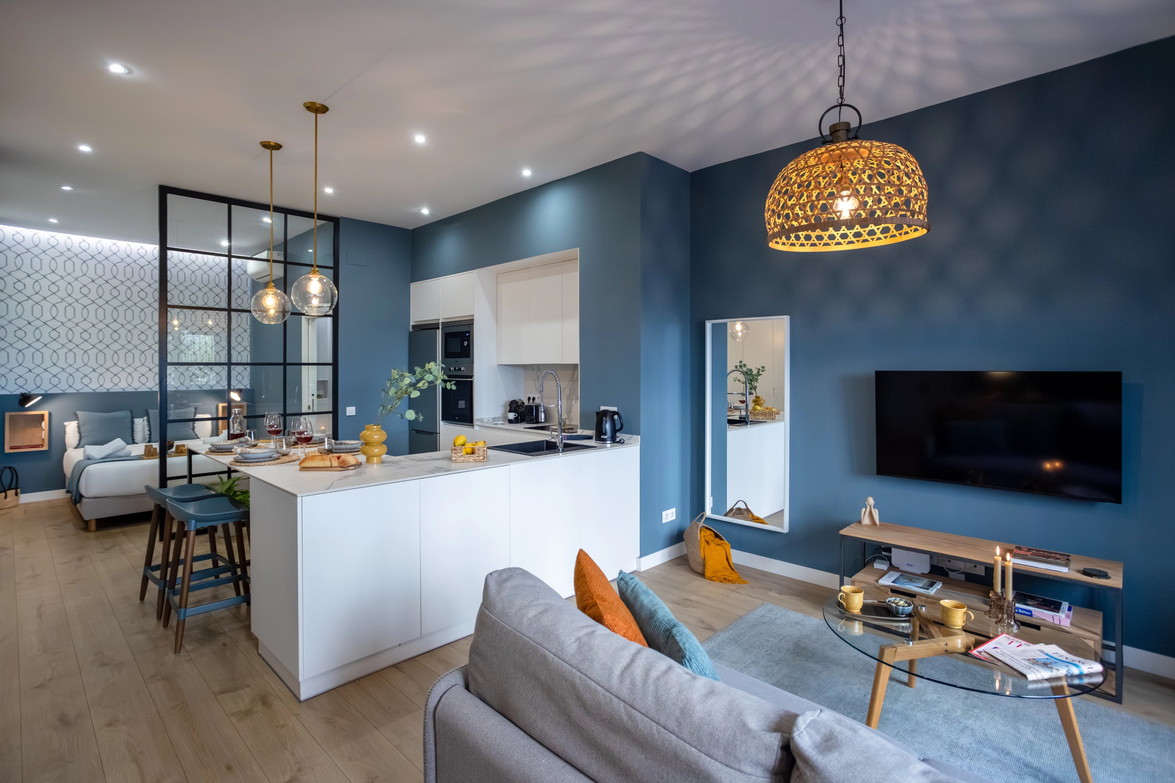 NESTIC - MENESES - Salón Apartamento amueblado con servicios