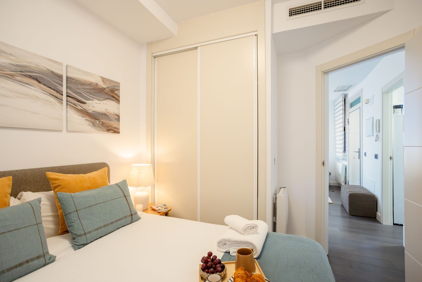 NESTIC - BERIAIN - Bedroom Furnished apartment with services