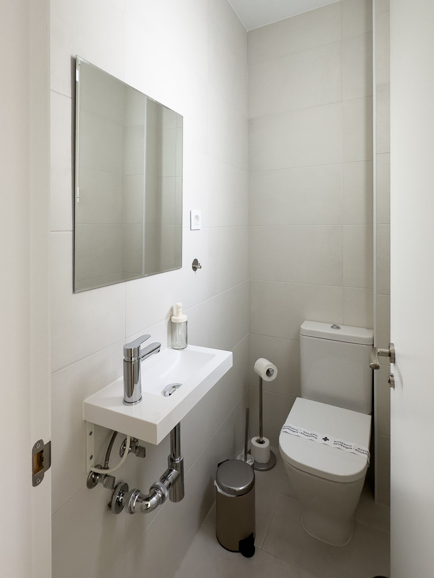 NESTIC - MORETO - Baño Apartamento amueblado con servicios