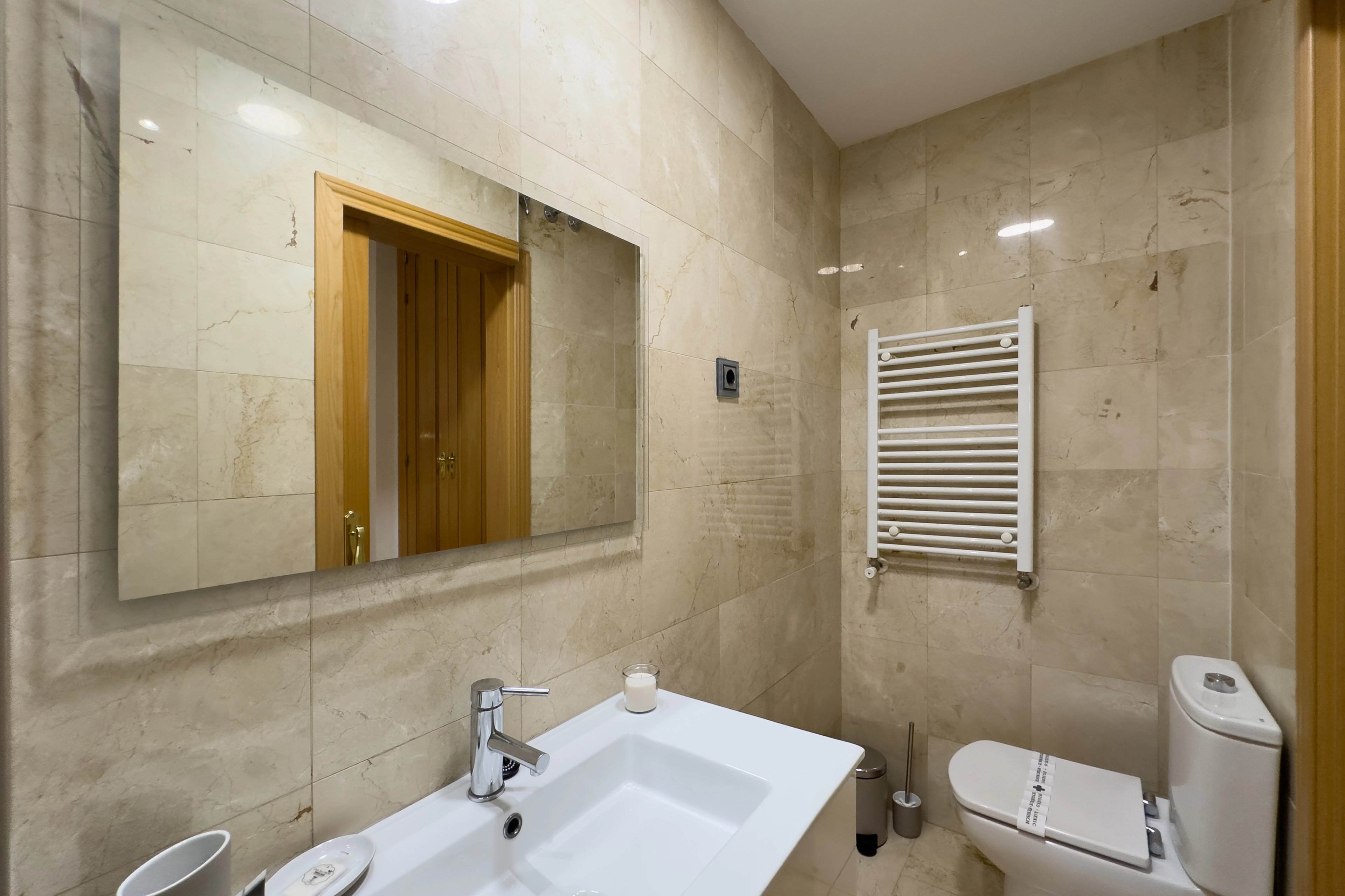 NESTIC - URUMEA - Baño 2 Apartamento amueblado con servicios