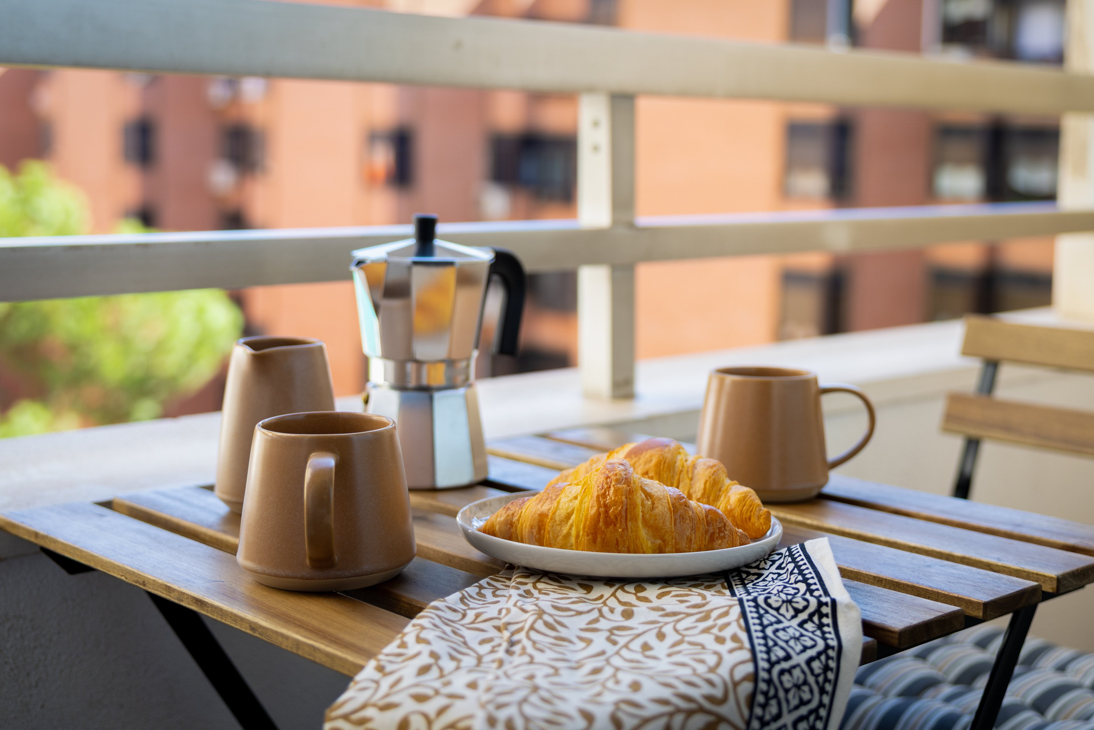 NESTIC - LIDIA - Terraza apartamento amueblado con servicios