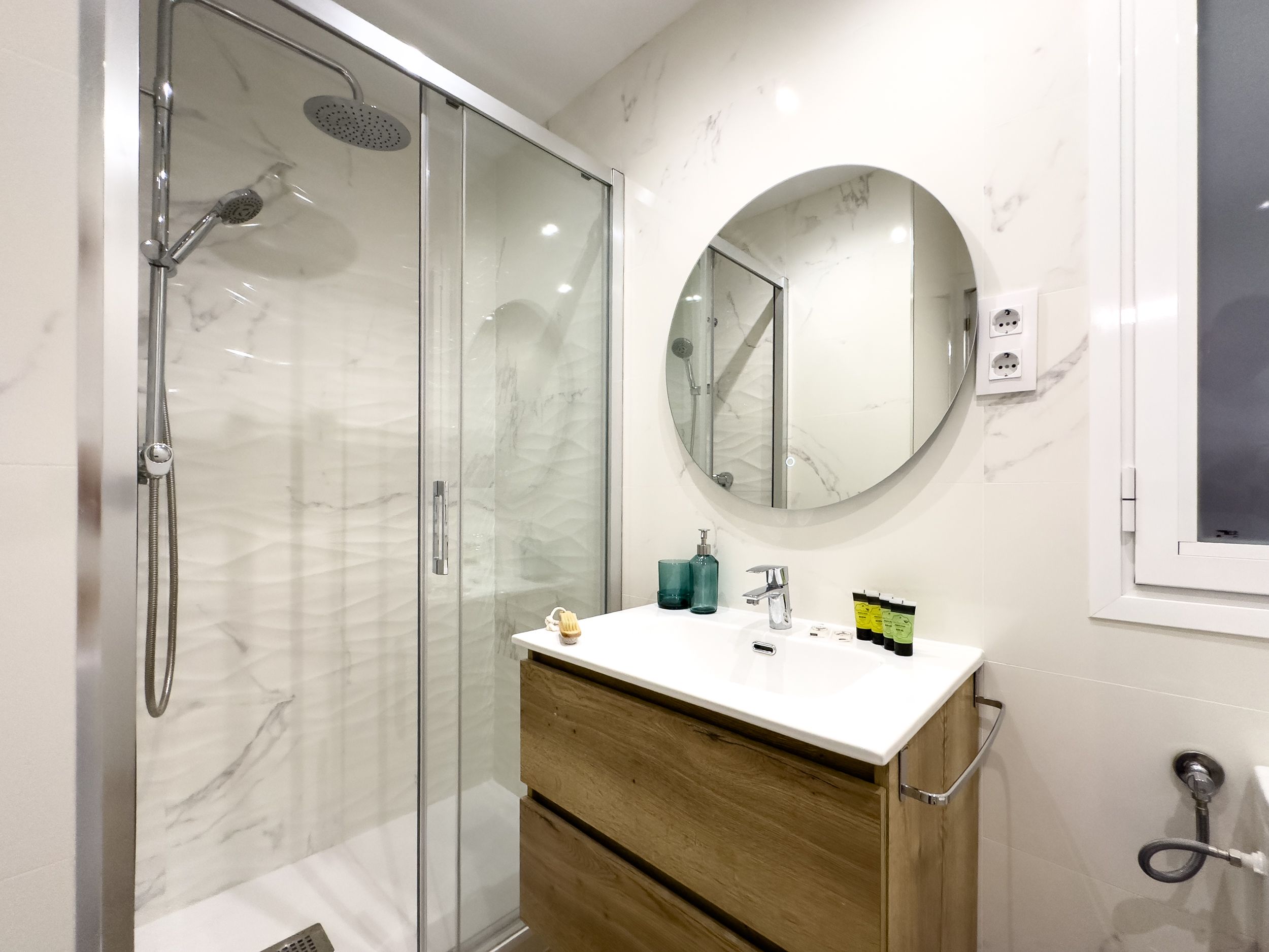 NESTIC - BARCINO - Baño apartamento amueblado con servicios