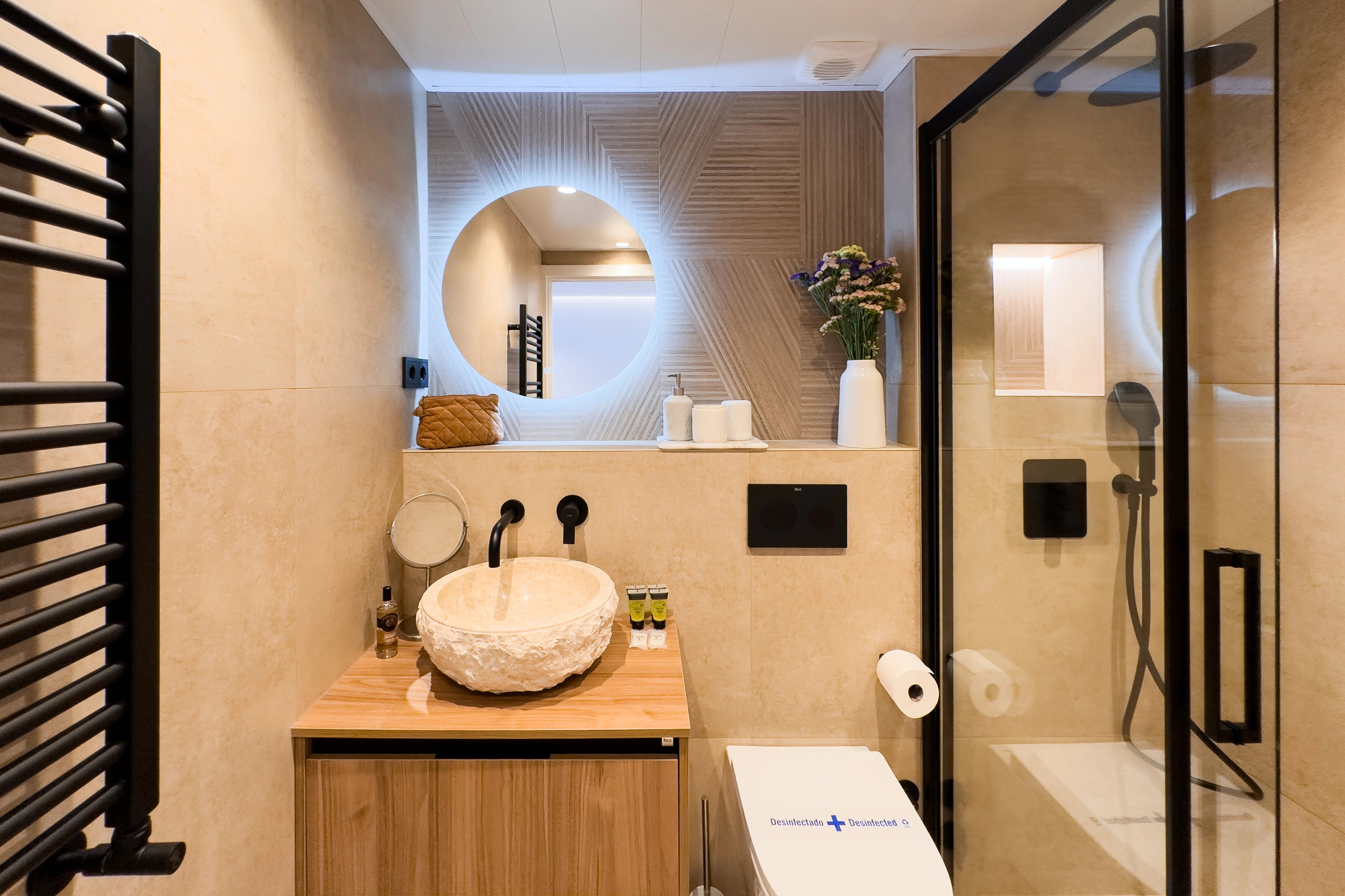 NESTIC - TAINO - Baño Apartamento amueblado con servicios