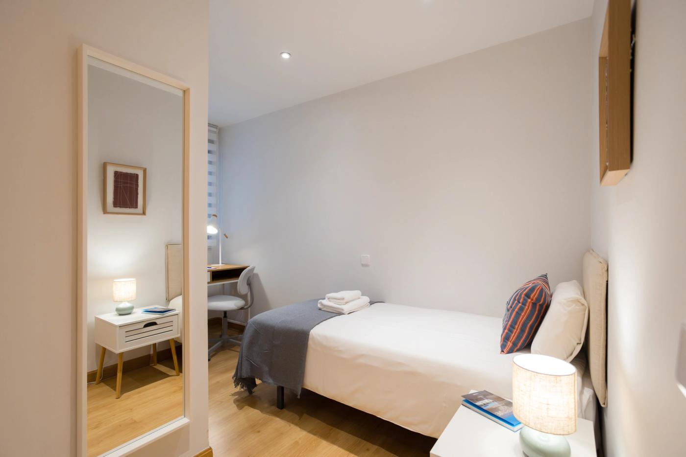 NESTIC - LIDIA - Bedroom serviced apartment