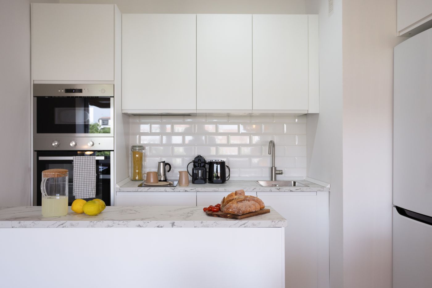 NESTIC - HERVÍAS - Kitchen Furnished apartment with services