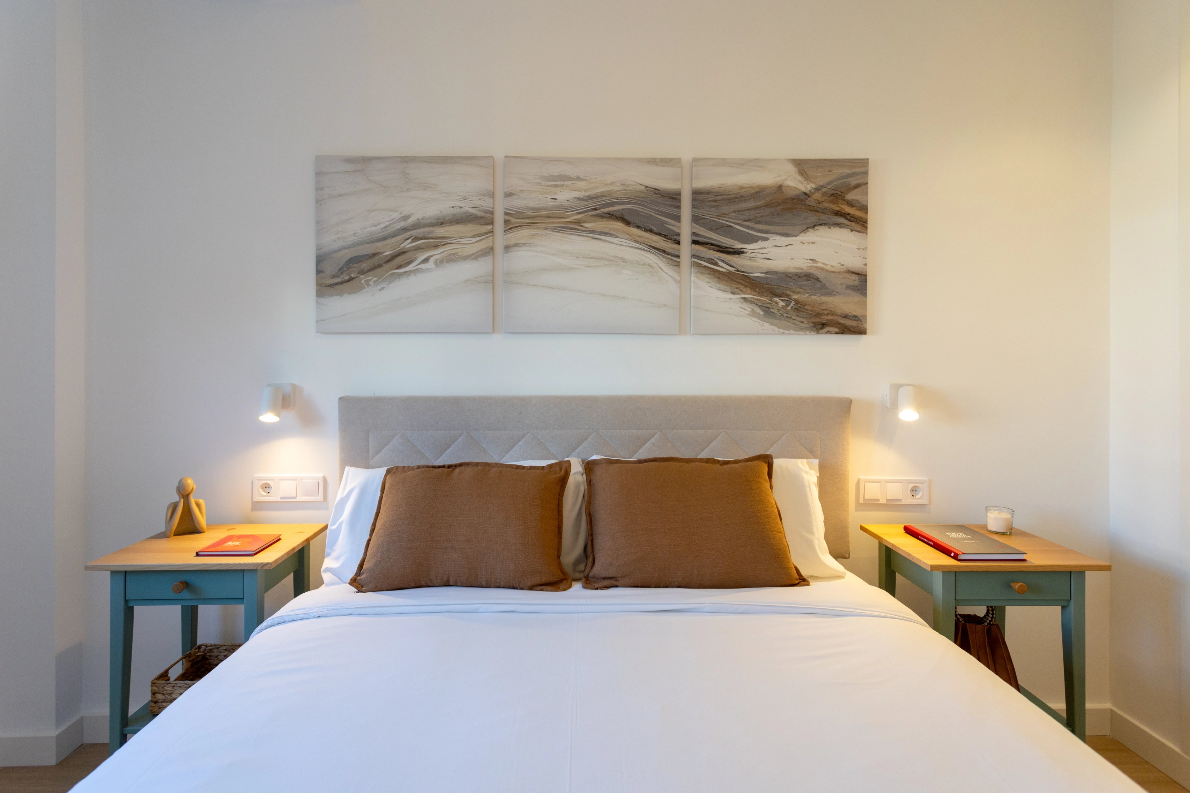NESTIC - TINEO - Bedroom Furnished apartment with services