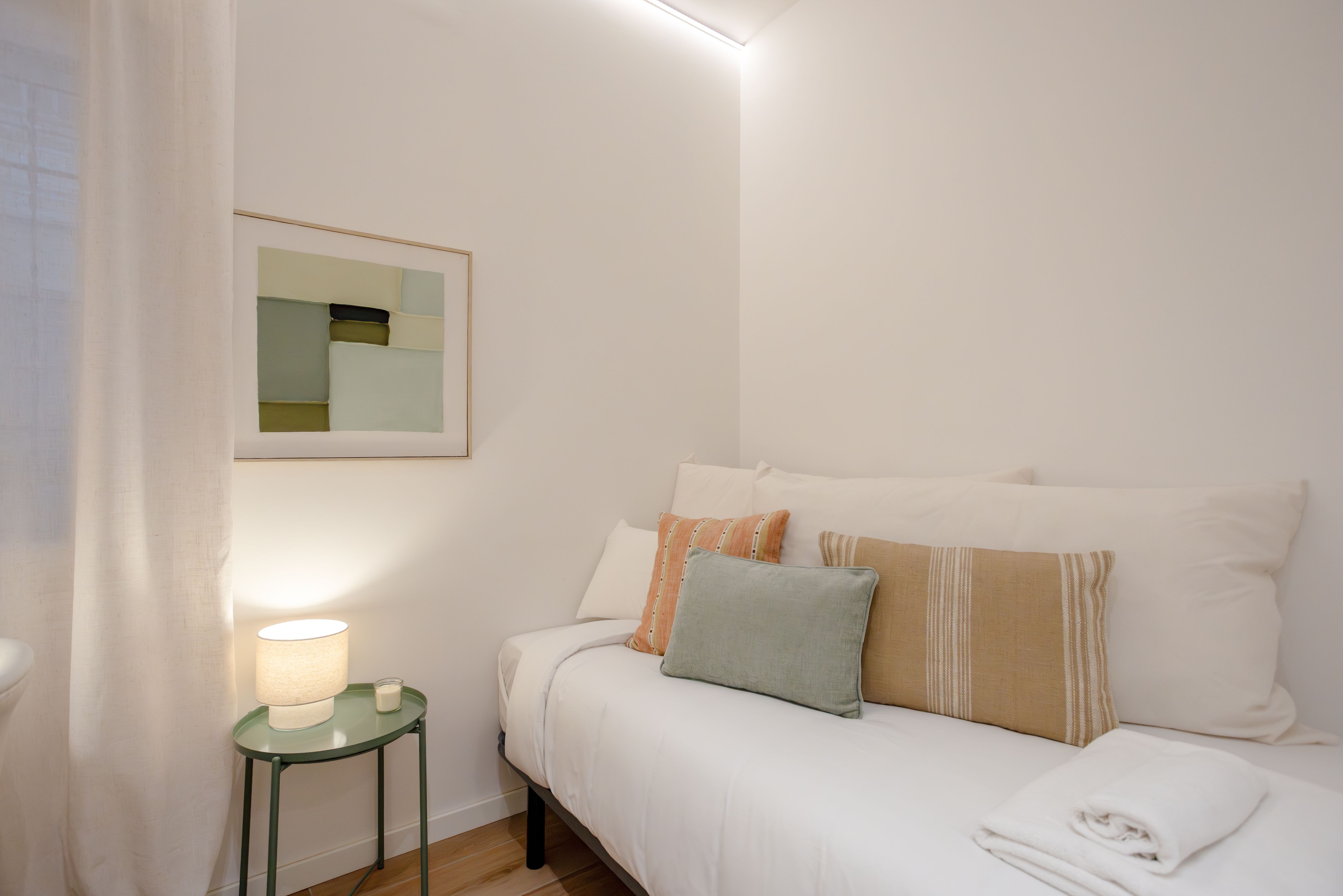 NESTIC - BELLIDO - Dormitorio secundario apartamento amueblado con servicios