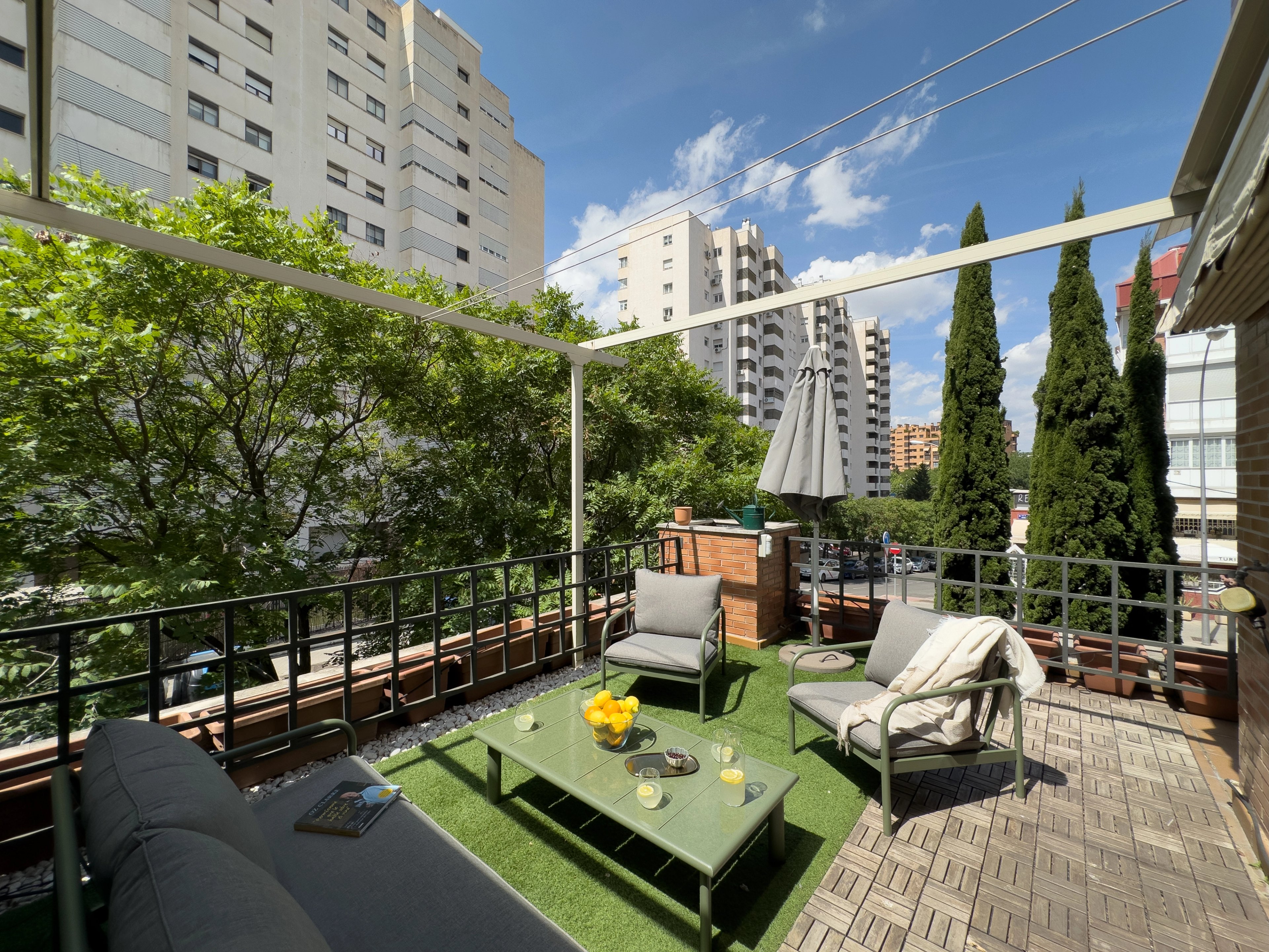 NESTIC - URUMEA - Terraza Apartamento amueblado con servicios