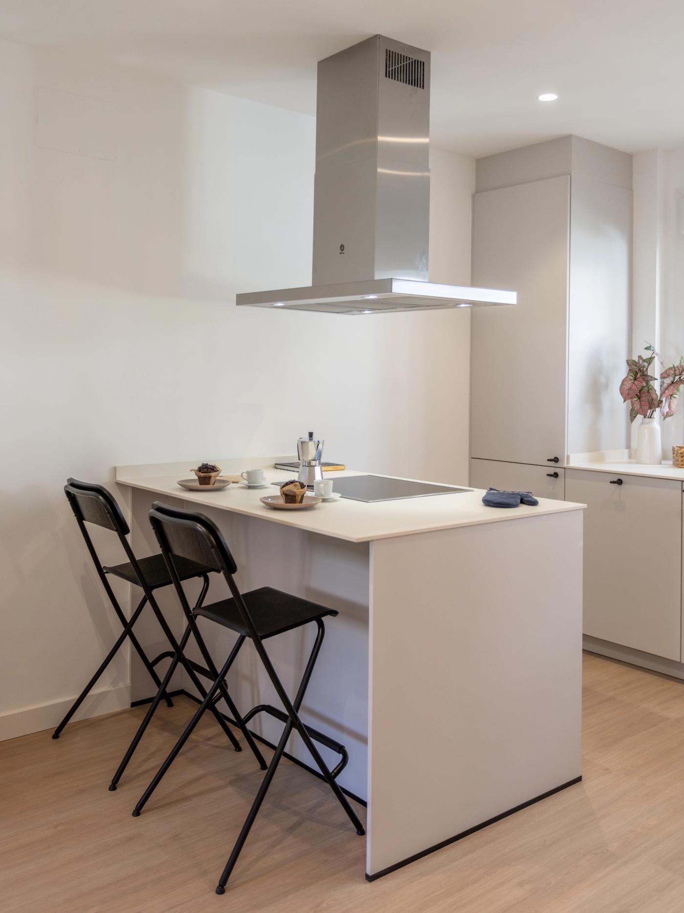 NESTIC - TINEO - Kitchen Furnished apartment with services