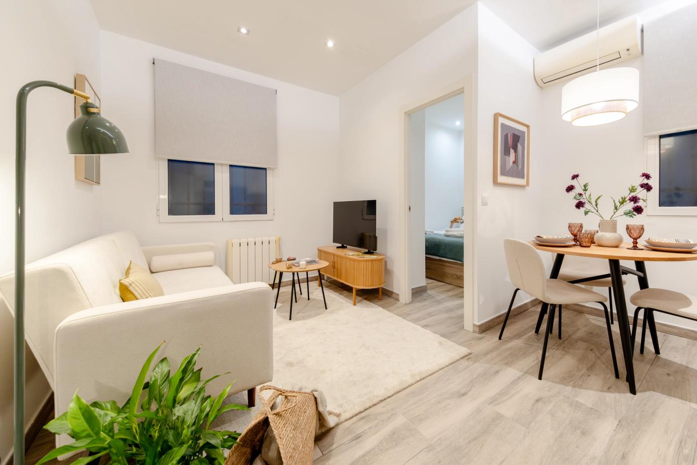 NESTIC - PONTONES - Living room furnished apartment with services