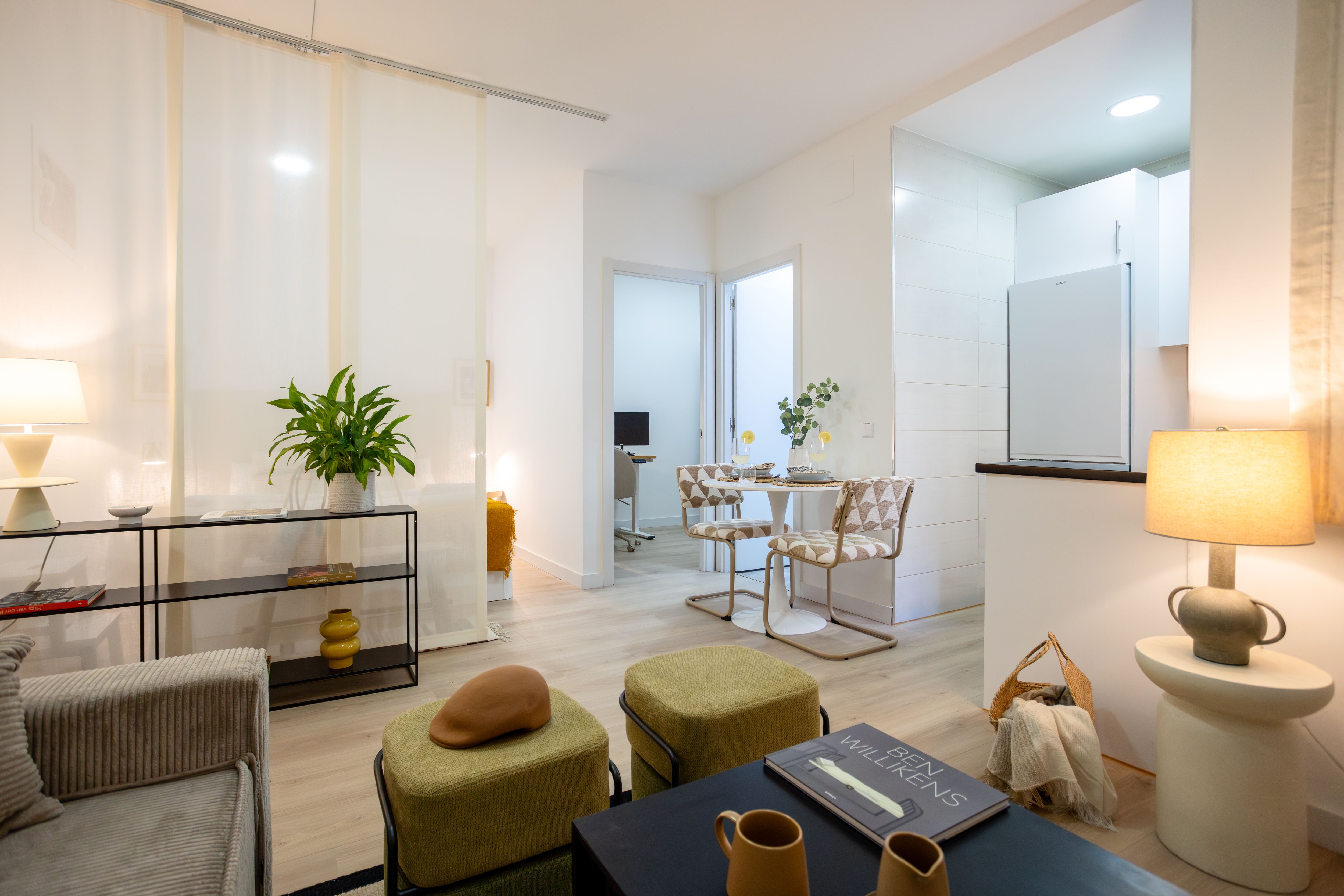 NESTIC - BAYEU - Salón Apartamento amueblado con servicios