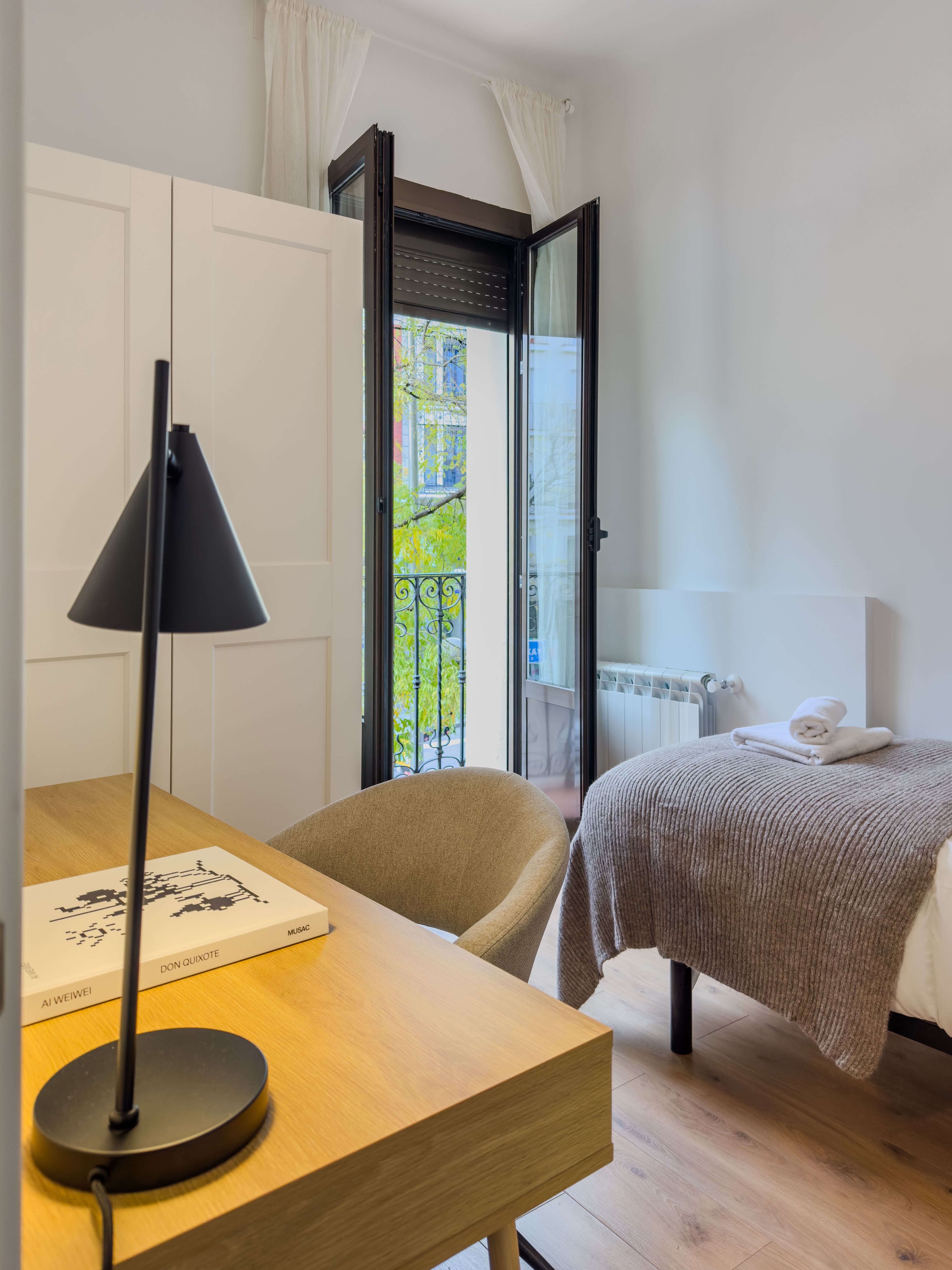 NESTIC - BRACARA - Segundo dormitorio apartamento amueblado con servicios